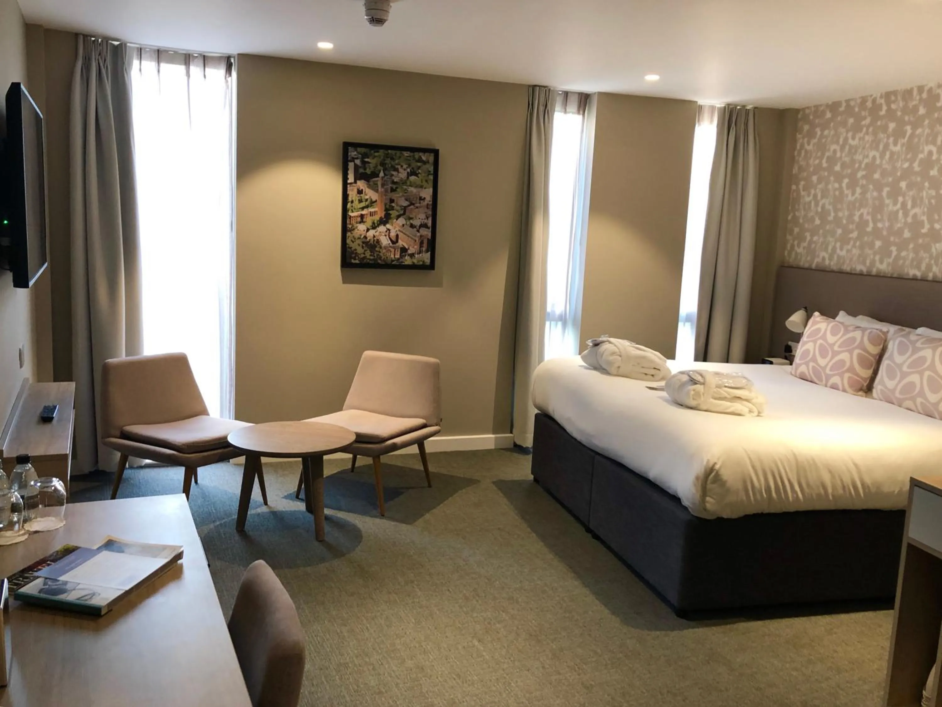 Bedroom, Bed in Edgbaston Park Hotel Birmingham