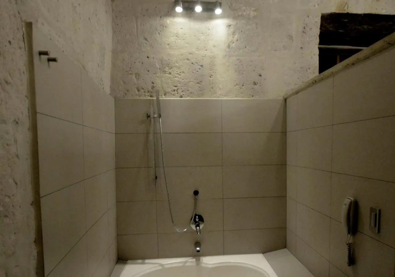Shower in qp Hotels Arequipa