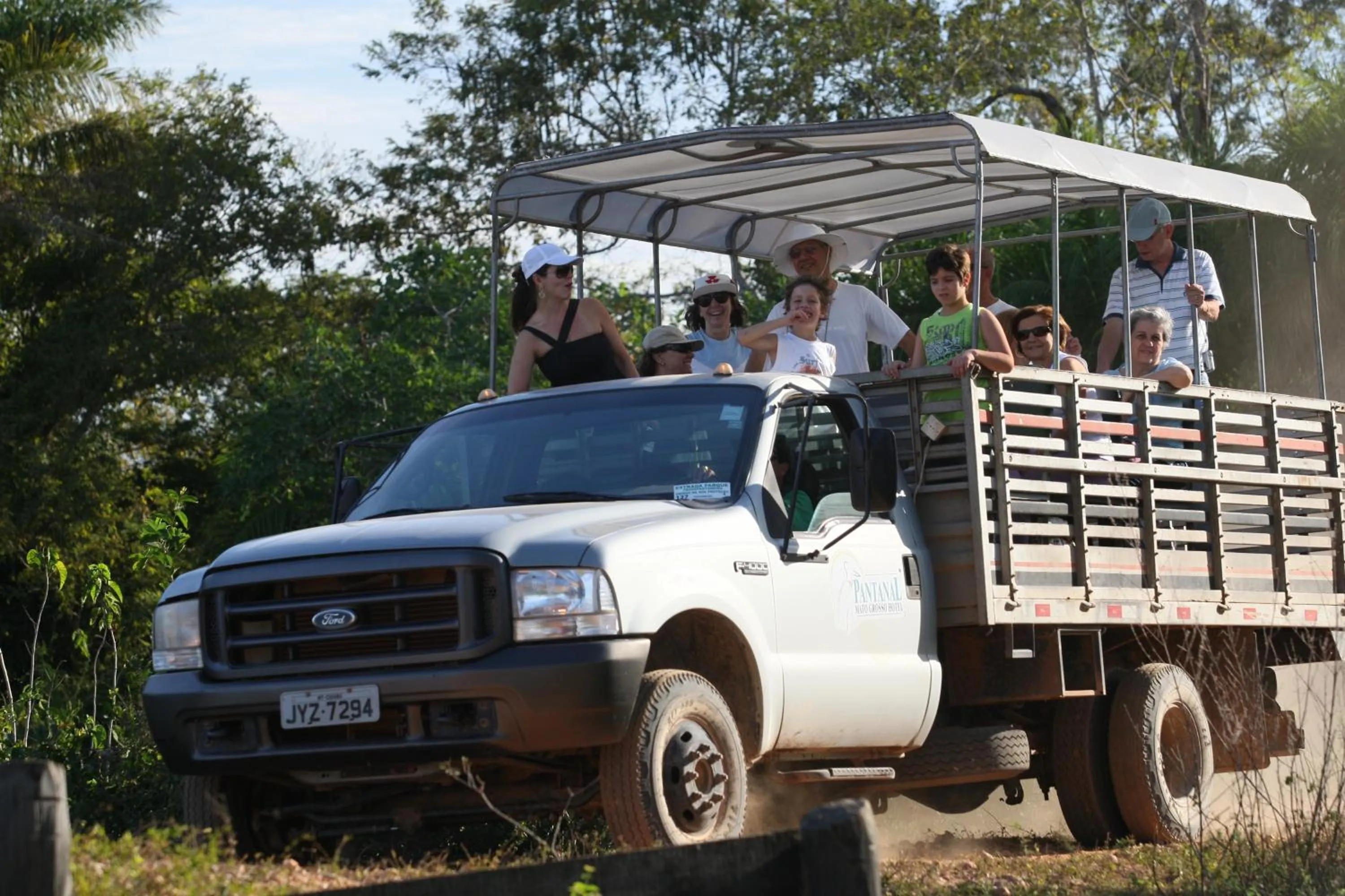 Evening entertainment in Hotel Pantanal Mato Grosso