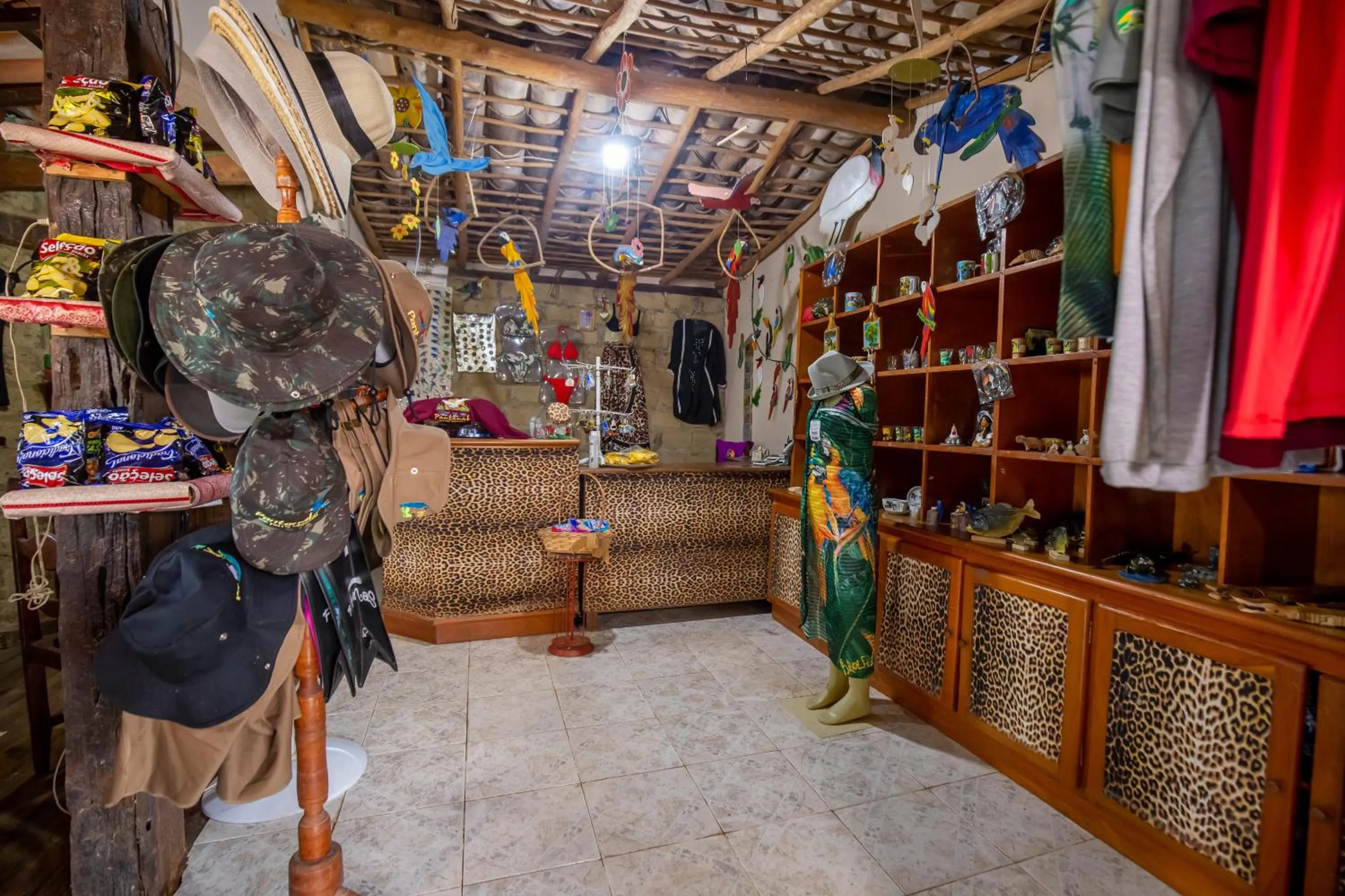 On-site shops in Hotel Pantanal Mato Grosso