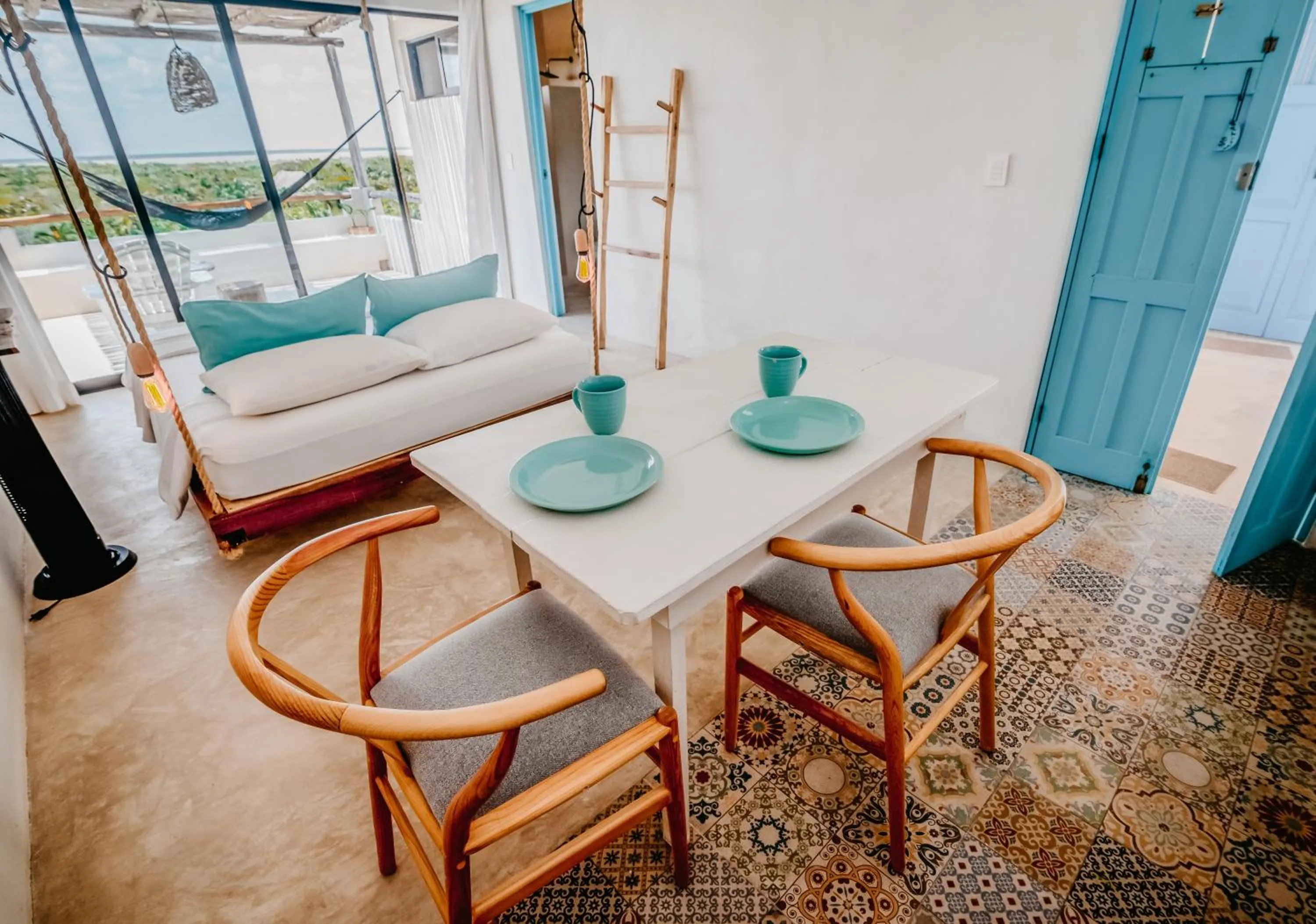 Photo of the whole room in LunArena Barefoot Comfort