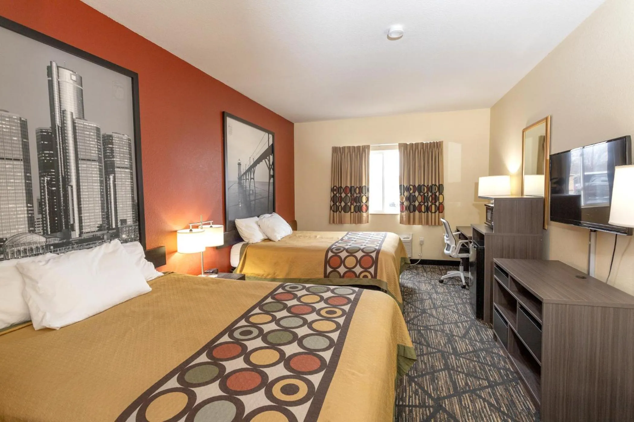 Photo of the whole room, Bed in Super 8 by Wyndham Big Rapids