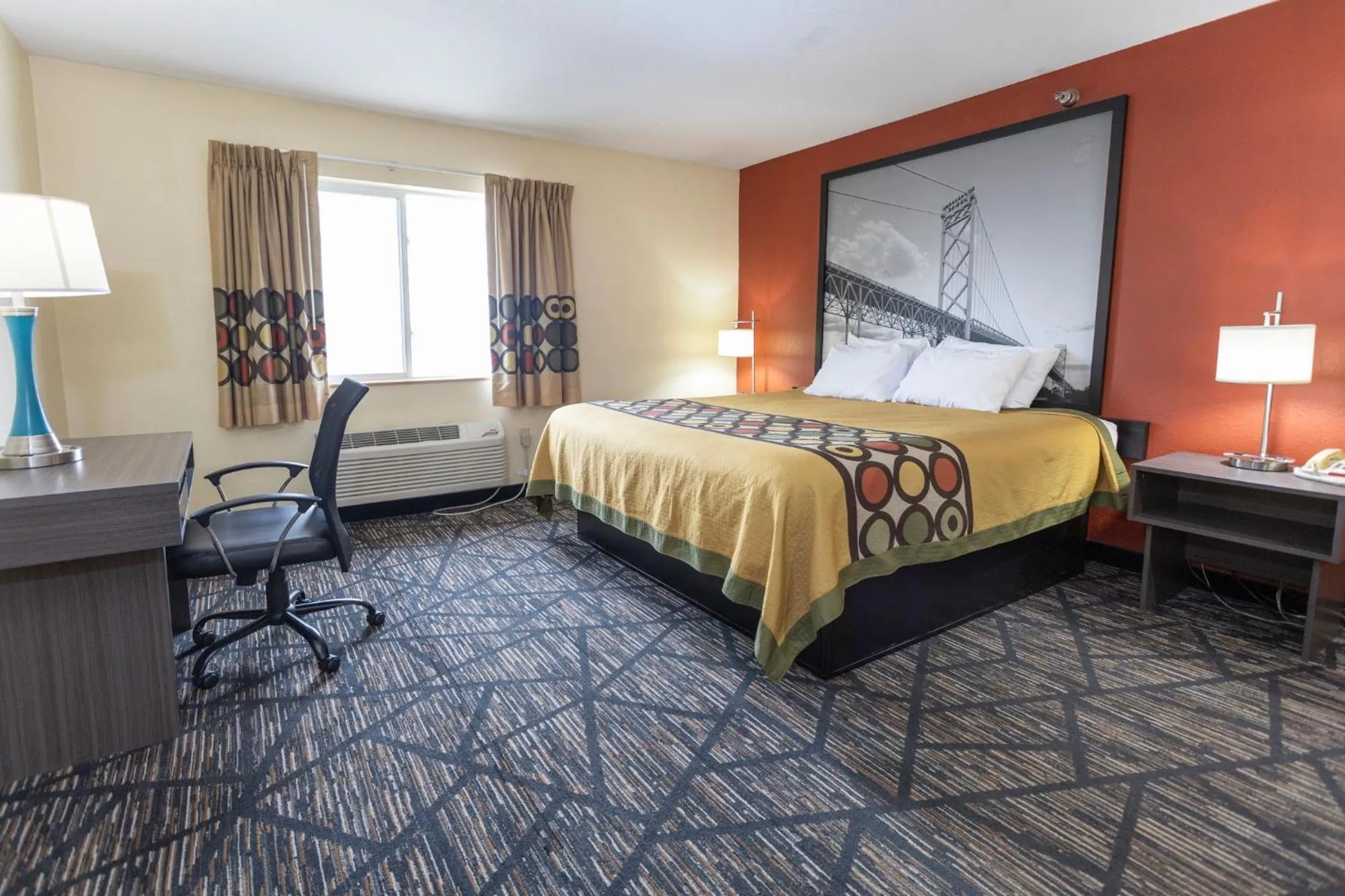 Bedroom, Bed in Super 8 by Wyndham Big Rapids