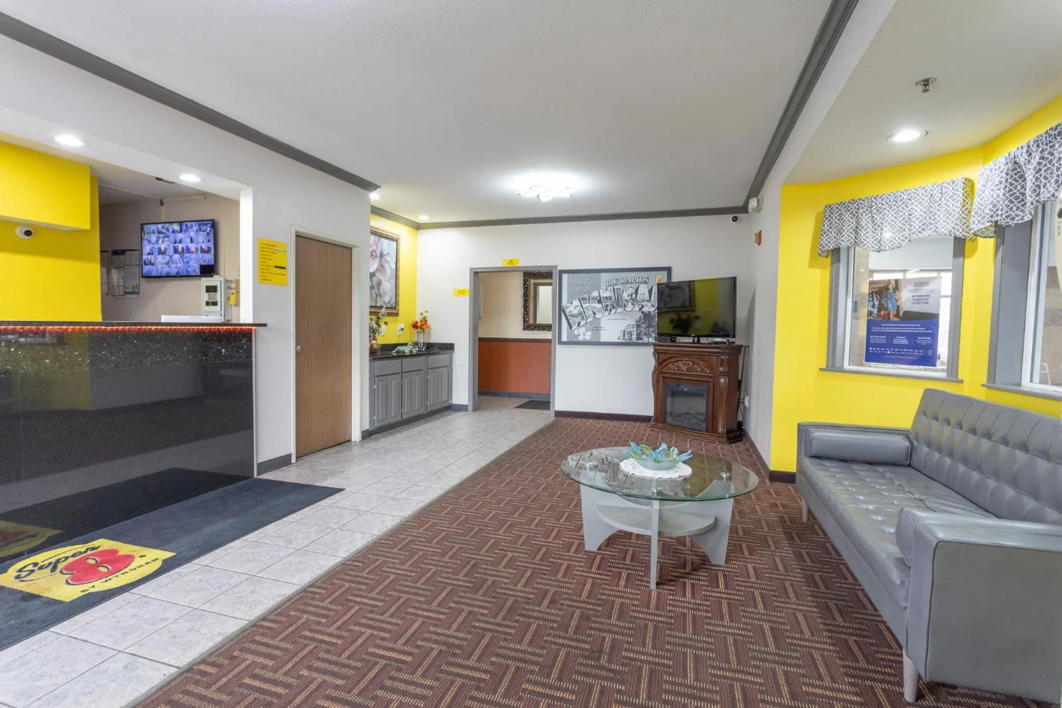 Lobby or reception in Super 8 by Wyndham Big Rapids