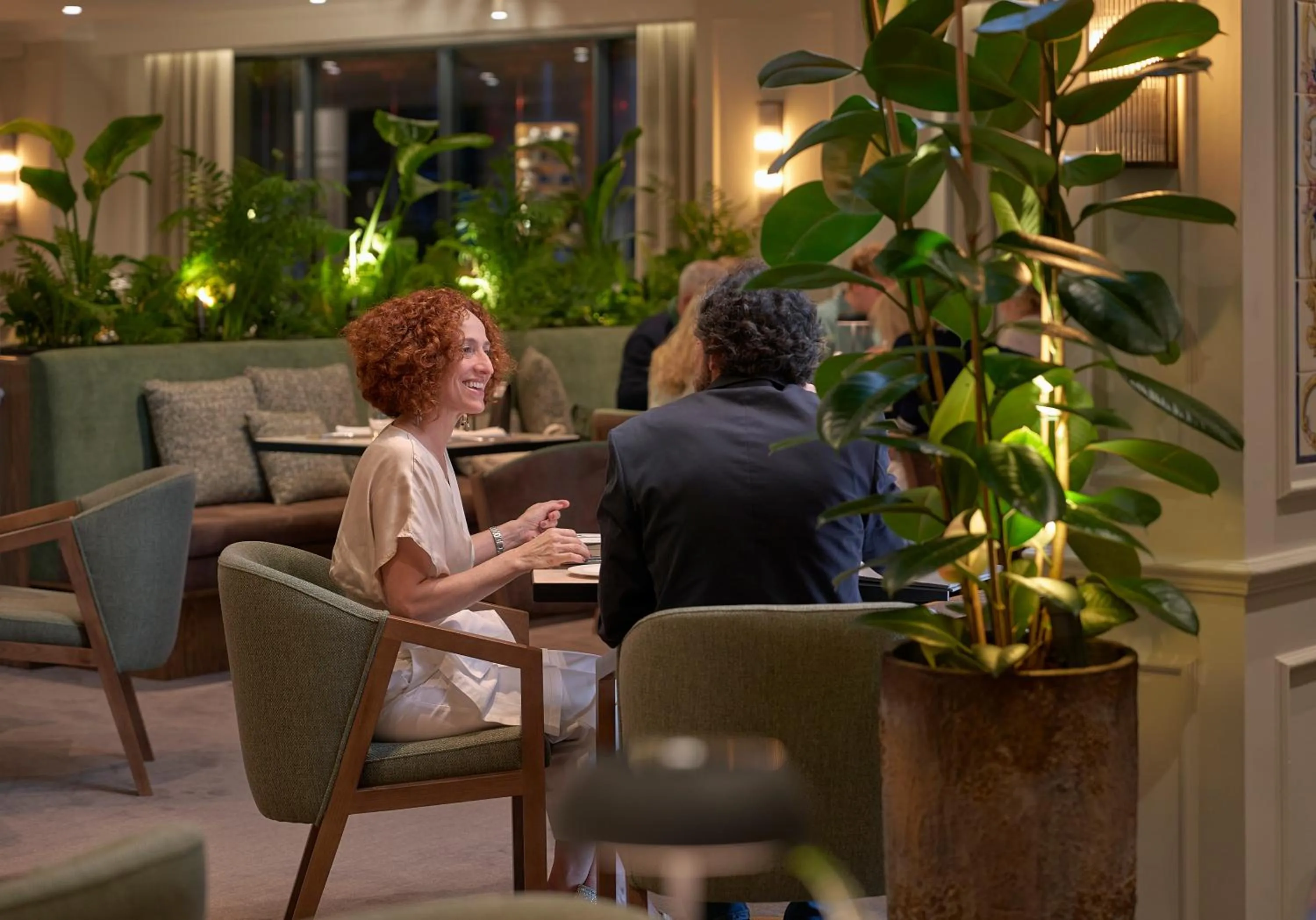 Restaurant/places to eat in The Cliff Bay - PortoBay