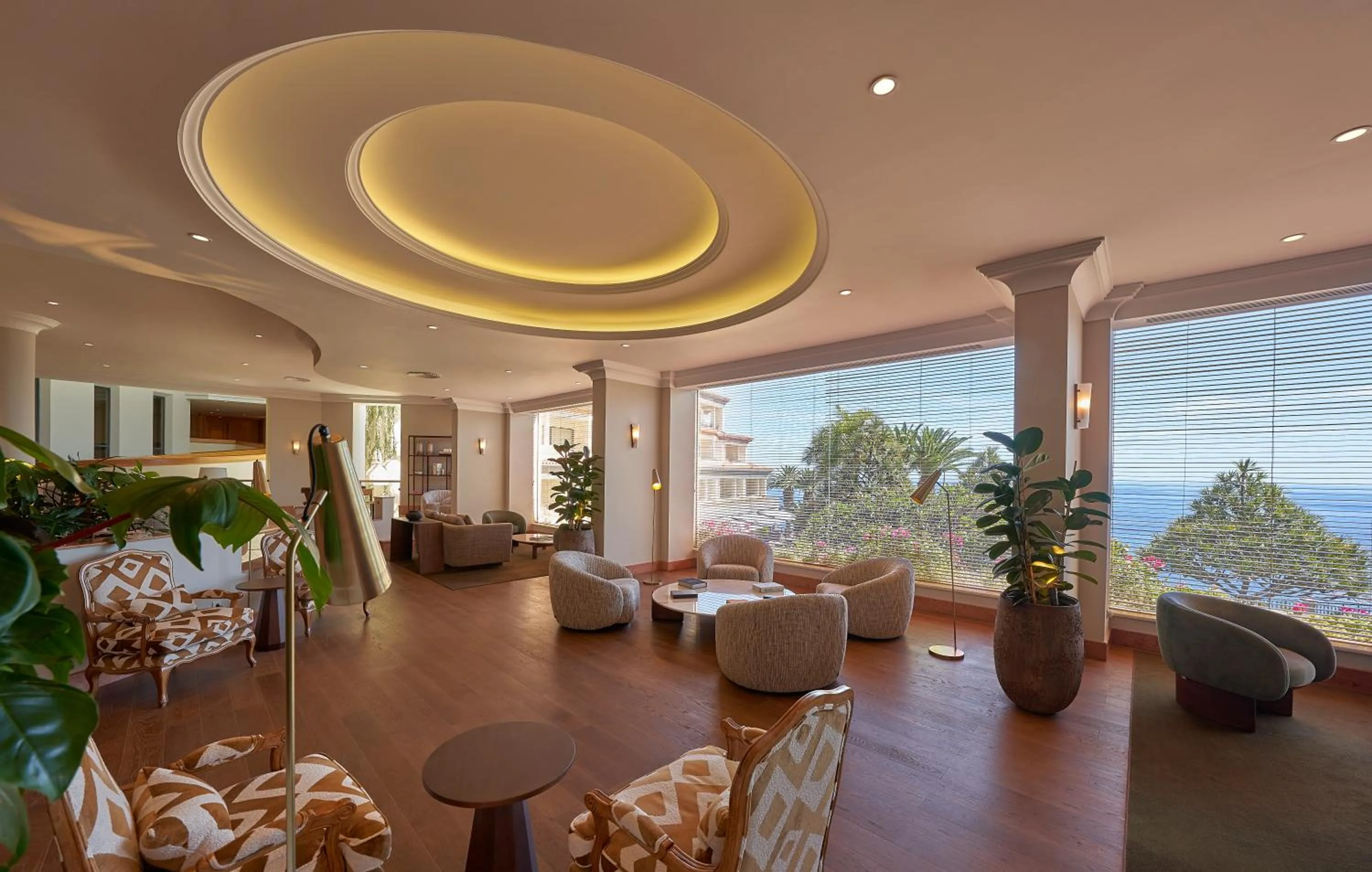 Lobby or reception in The Cliff Bay - PortoBay