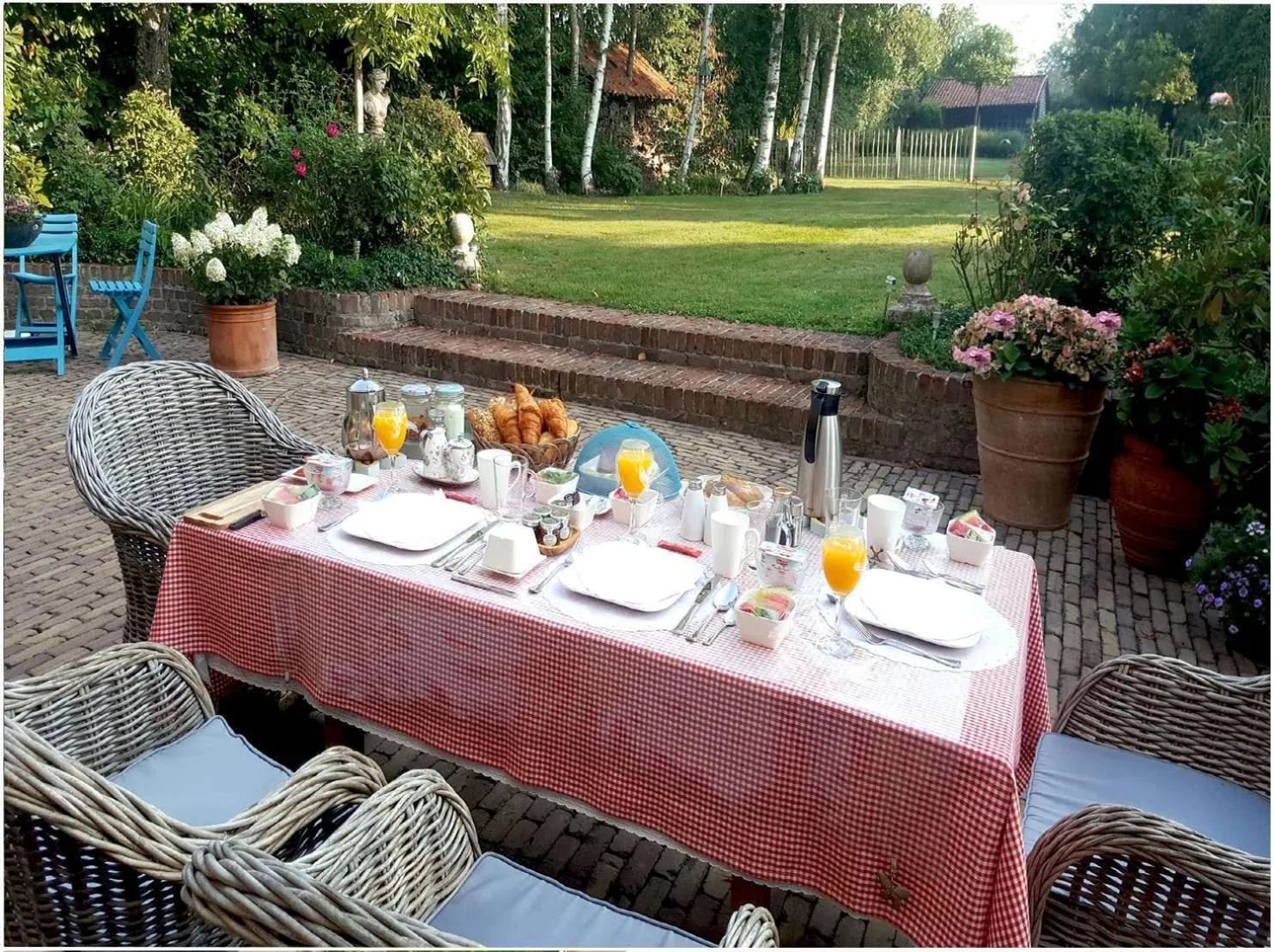 Garden in B&B Buggenum Palace