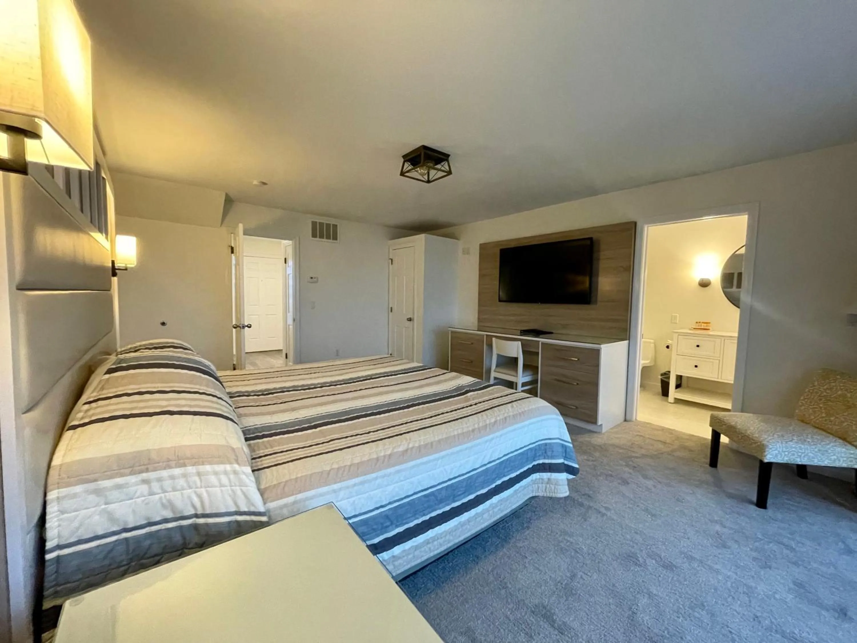 Bed in Townhouses & Captain's Quarters