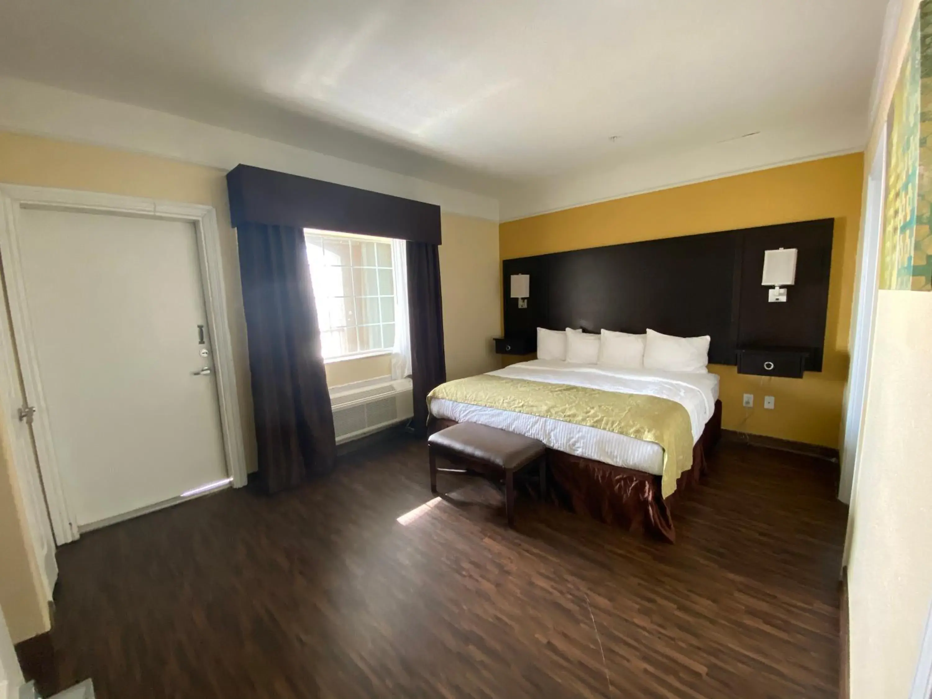 Family Room in Galveston Beach Hotel Family Room in Galveston Beach Hotel