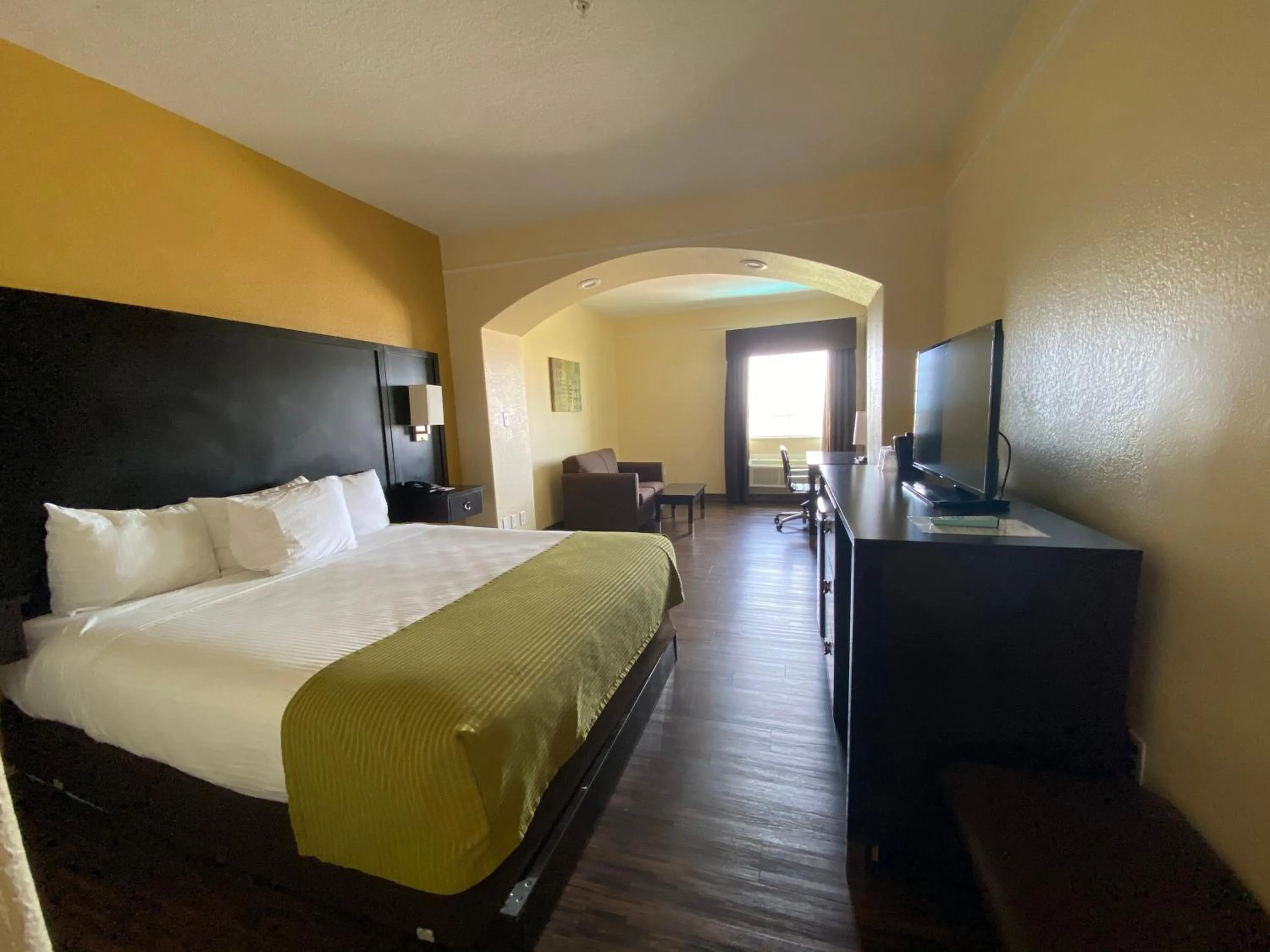 Photo of the whole room, Bed in Galveston Beach Hotel