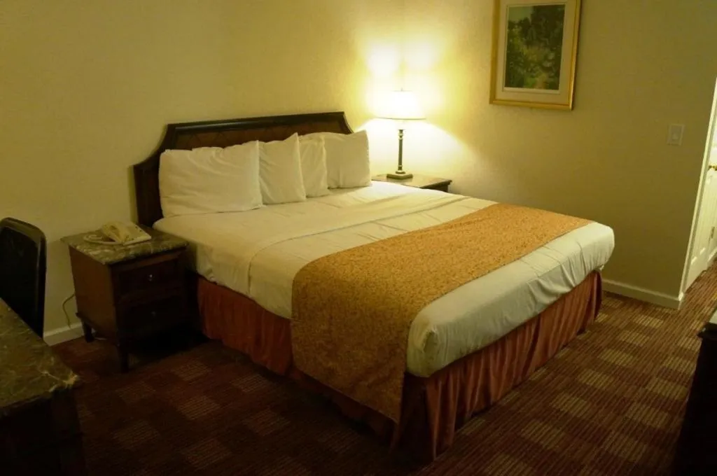 Bed in Waterford Inn