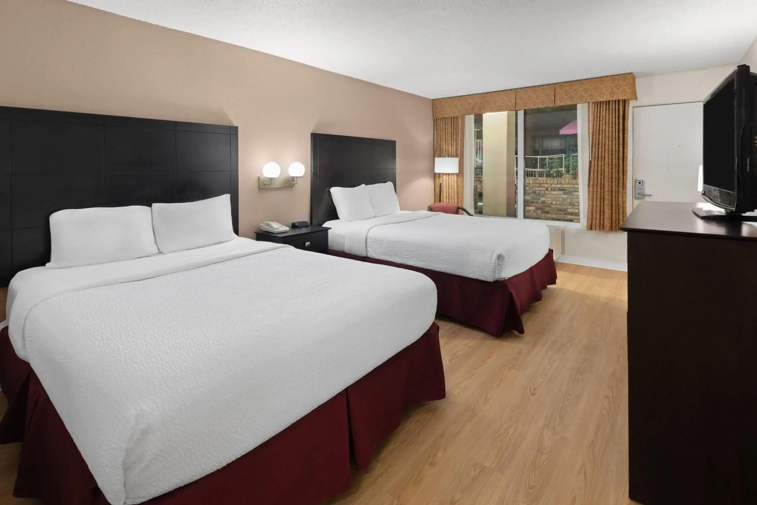 2 Queen Beds, Second Floor, Non-Smoking Room in Ramada by Wyndham Grayling Hotel & Conference Center 2 Queen Beds, Second Floor, Non-Smoking Room in Ramada by Wyndham Grayling Hotel & Conference Center