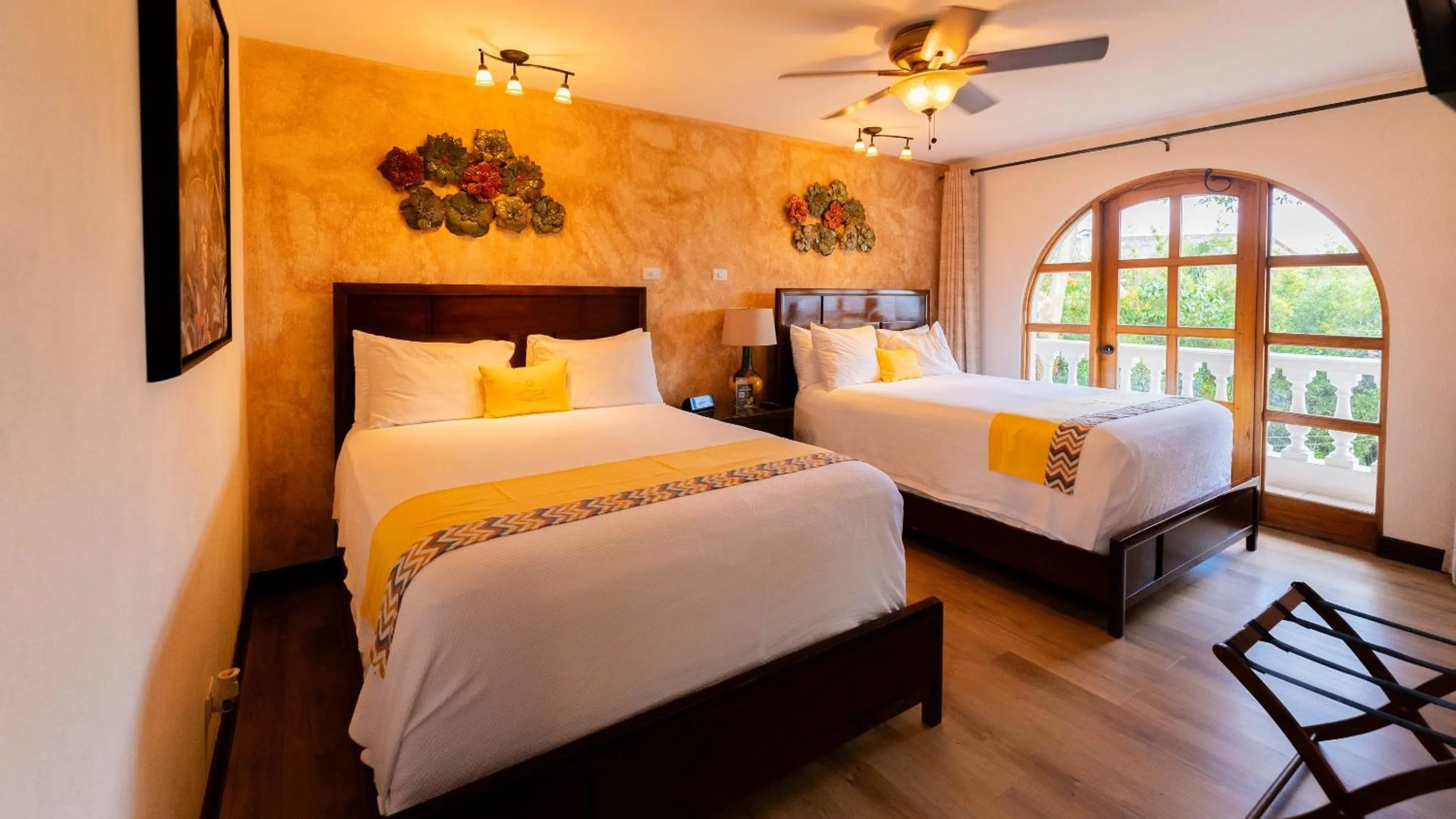 Bed in Buena Vista Chic Hotel