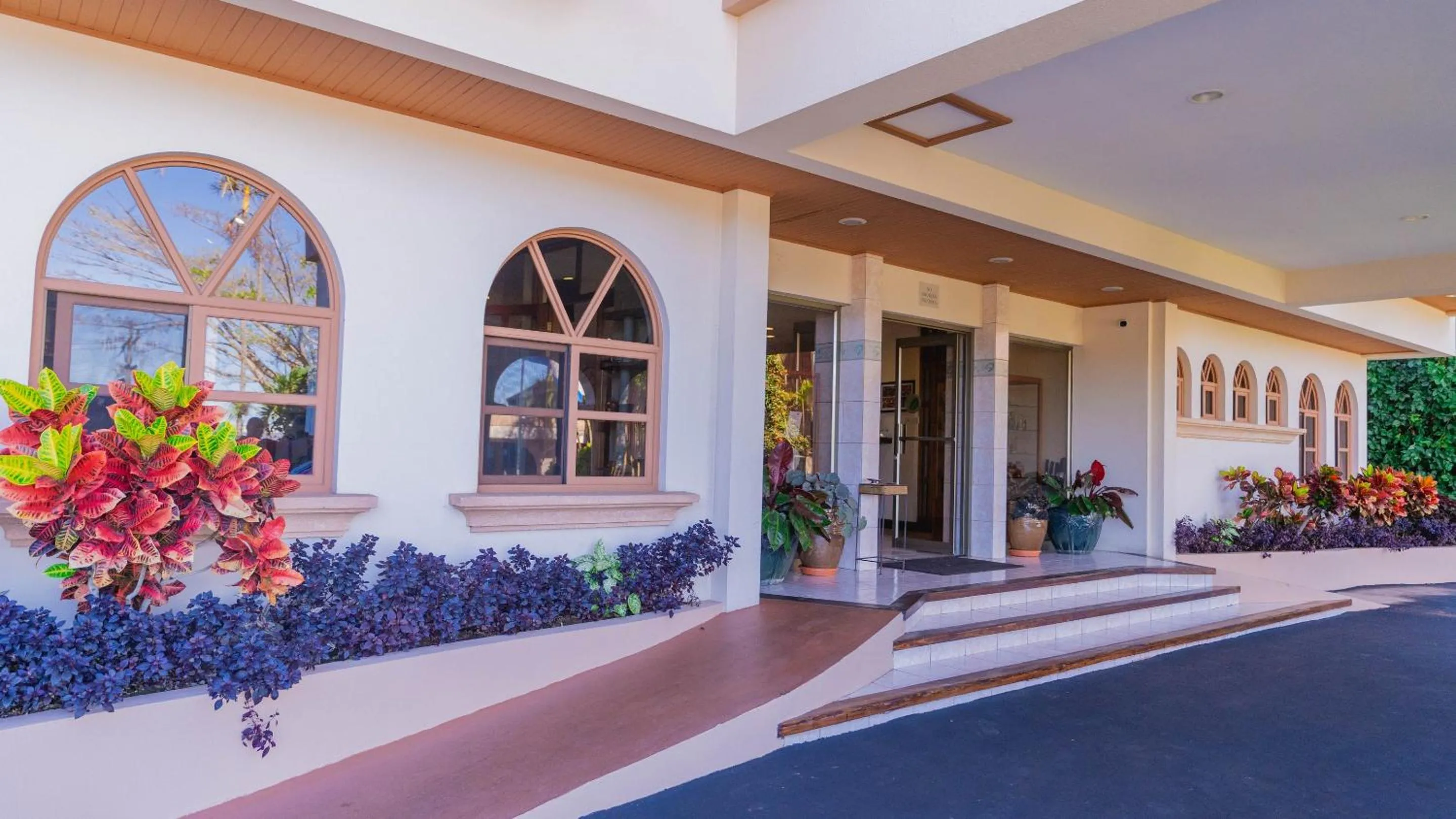 Property building in Buena Vista Chic Hotel