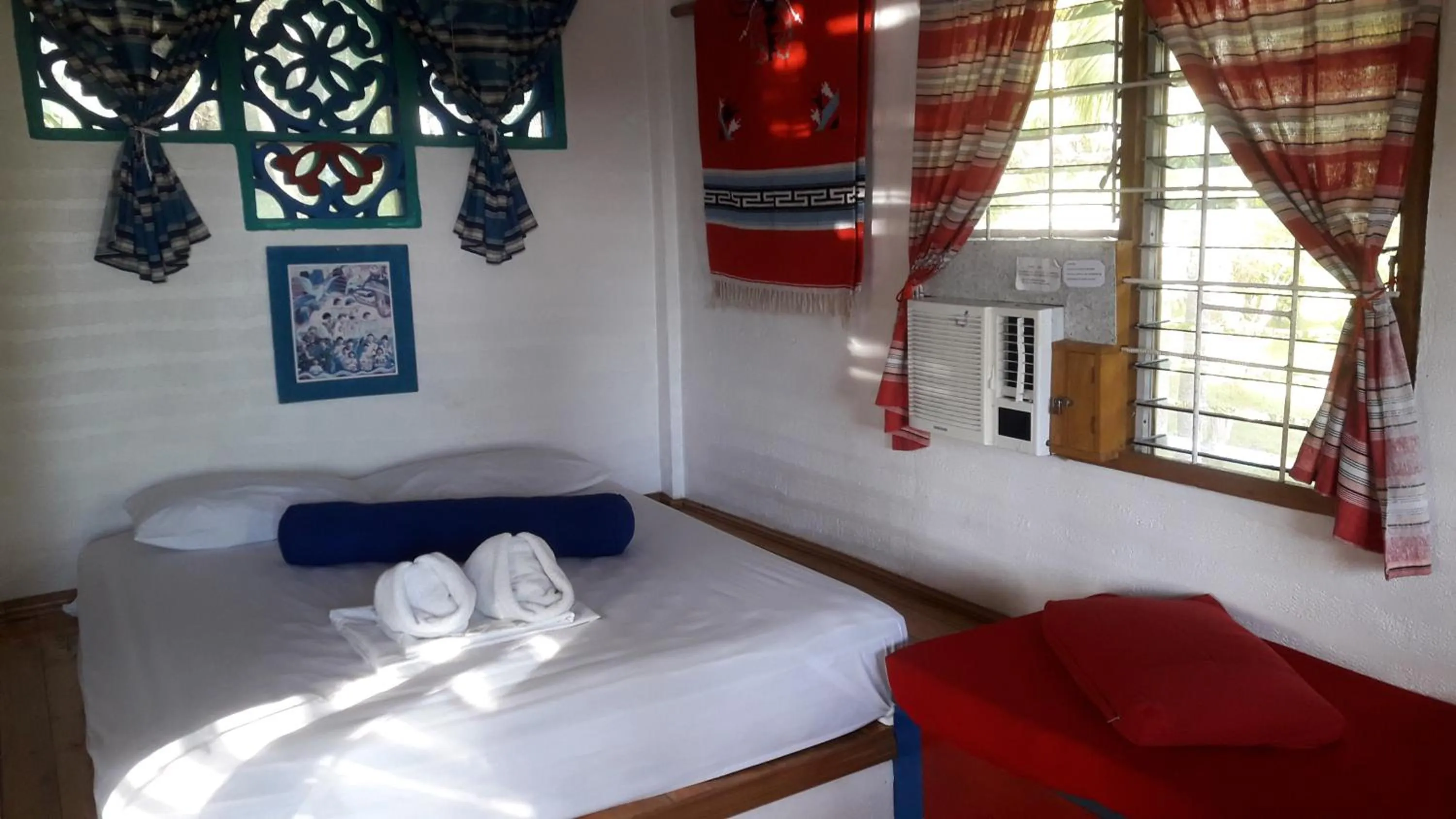 Bed in Casa de la Playa Beach Resort