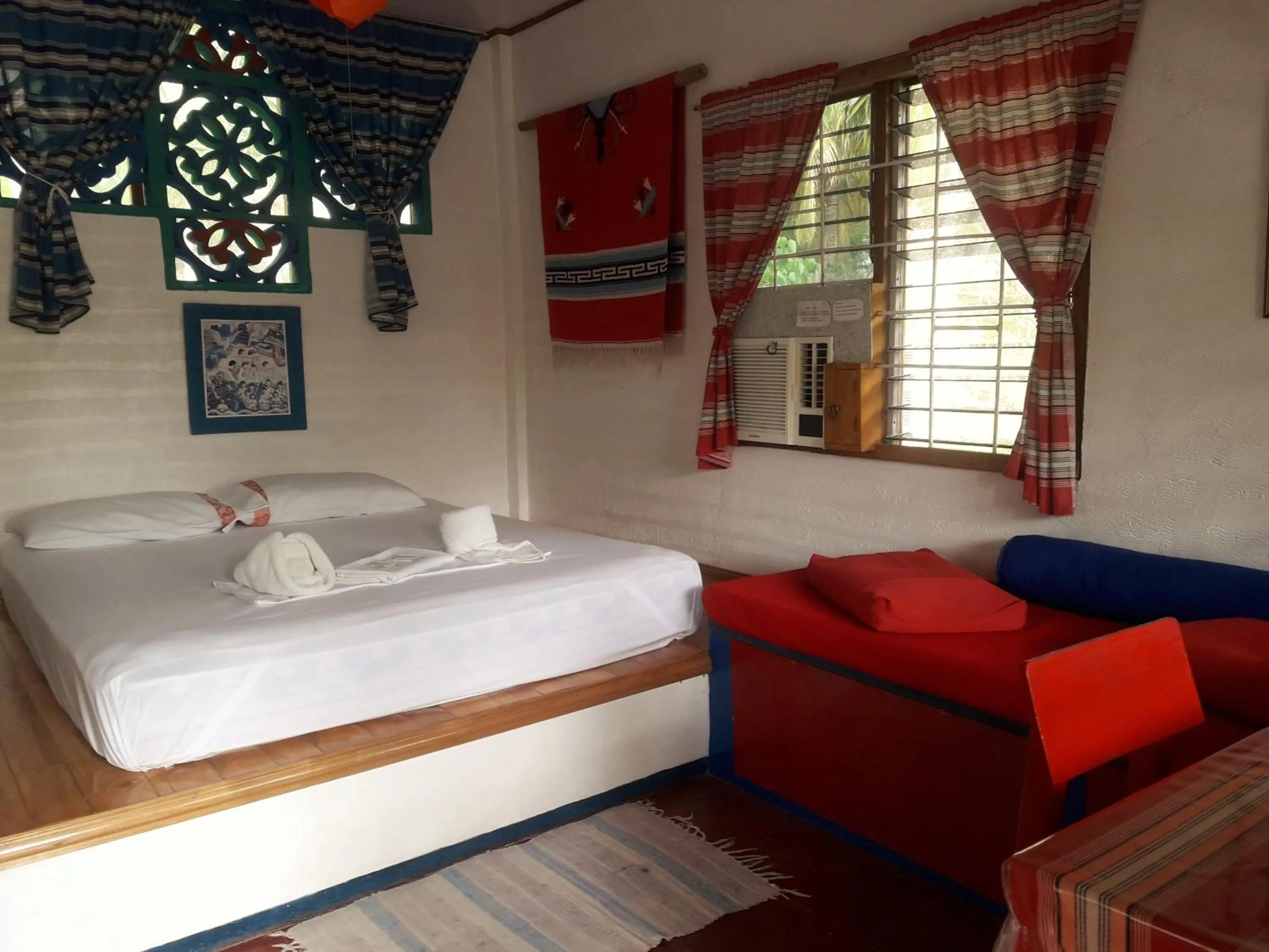 Bed in Casa de la Playa Beach Resort