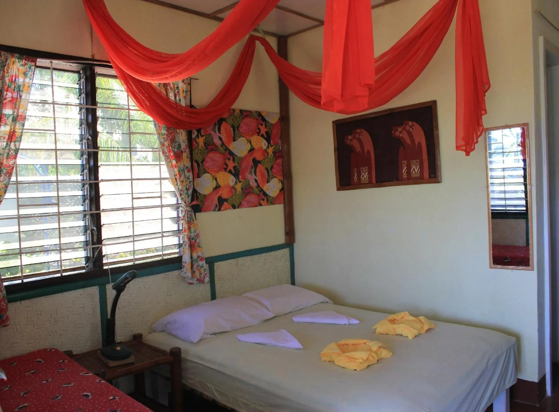 Bed in Casa de la Playa Beach Resort