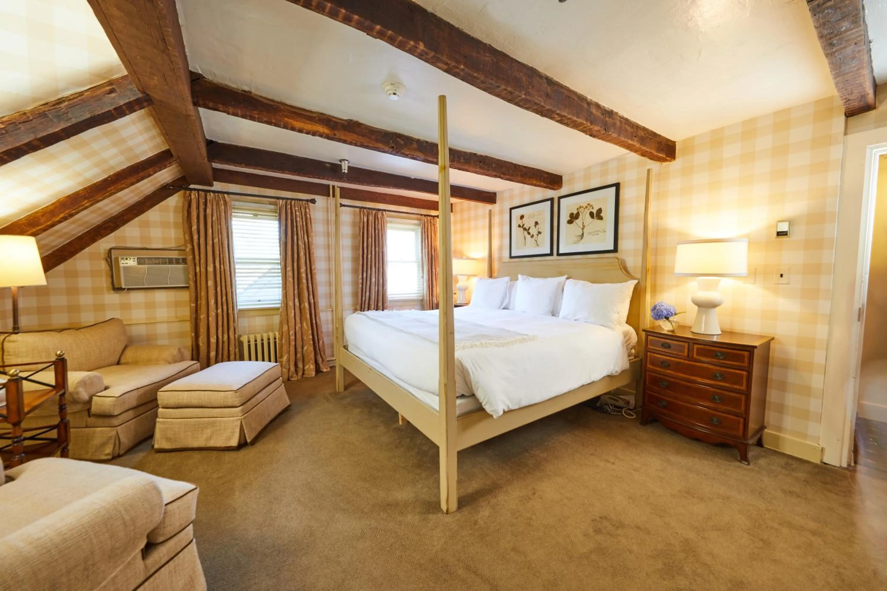 Bed in Three Village Inn