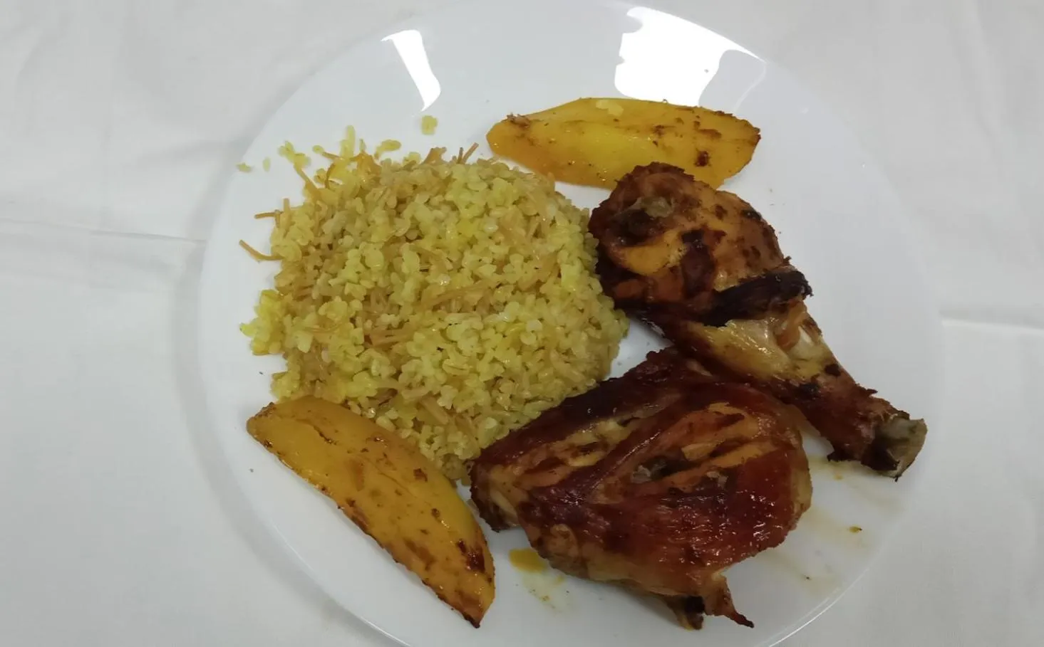 Restaurant/places to eat in Hannapart Otel