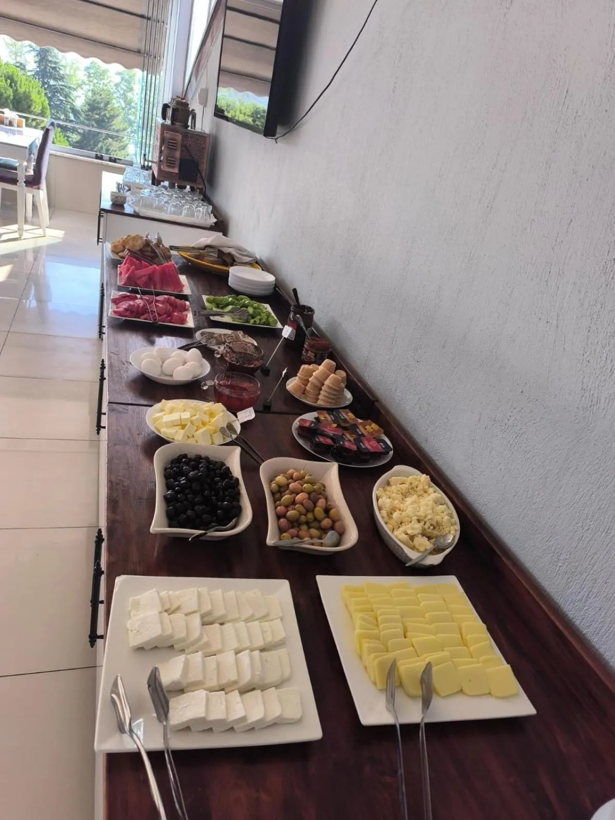Buffet breakfast in Hannapart Otel