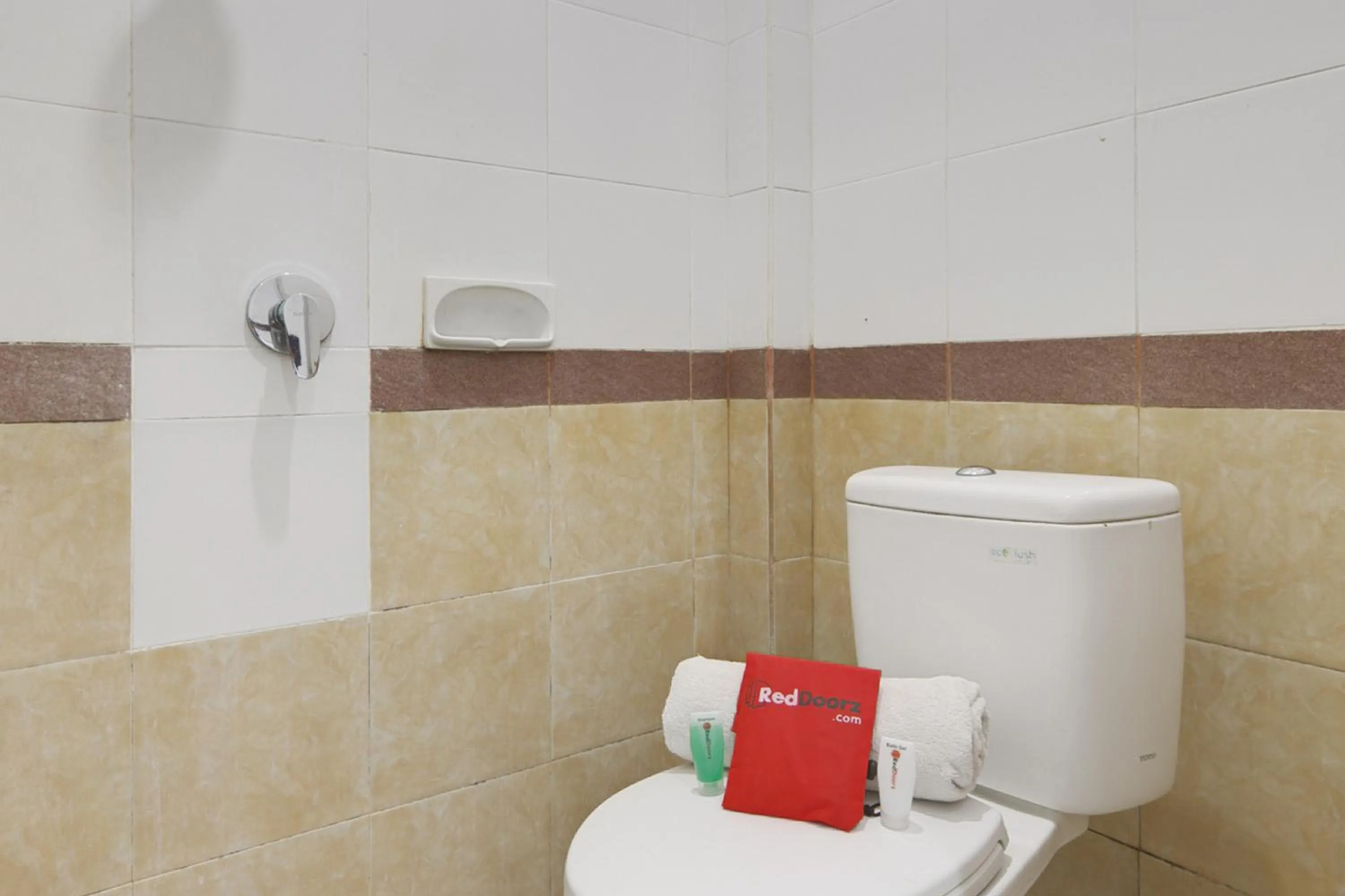 RedDoorz near Stadion Kompyang Sujana Bali