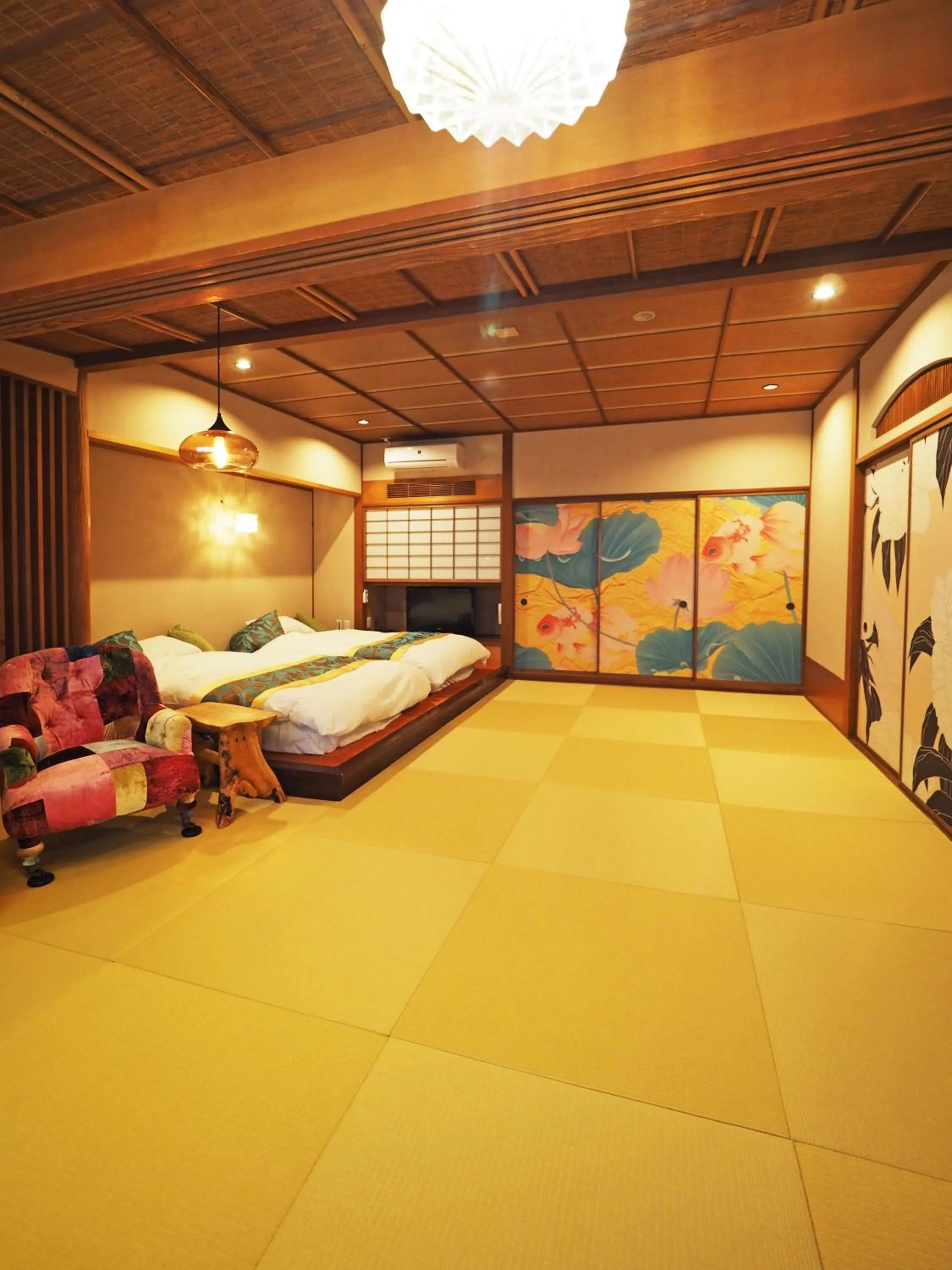 Japanese-Style Suite Room in Houshoutei
