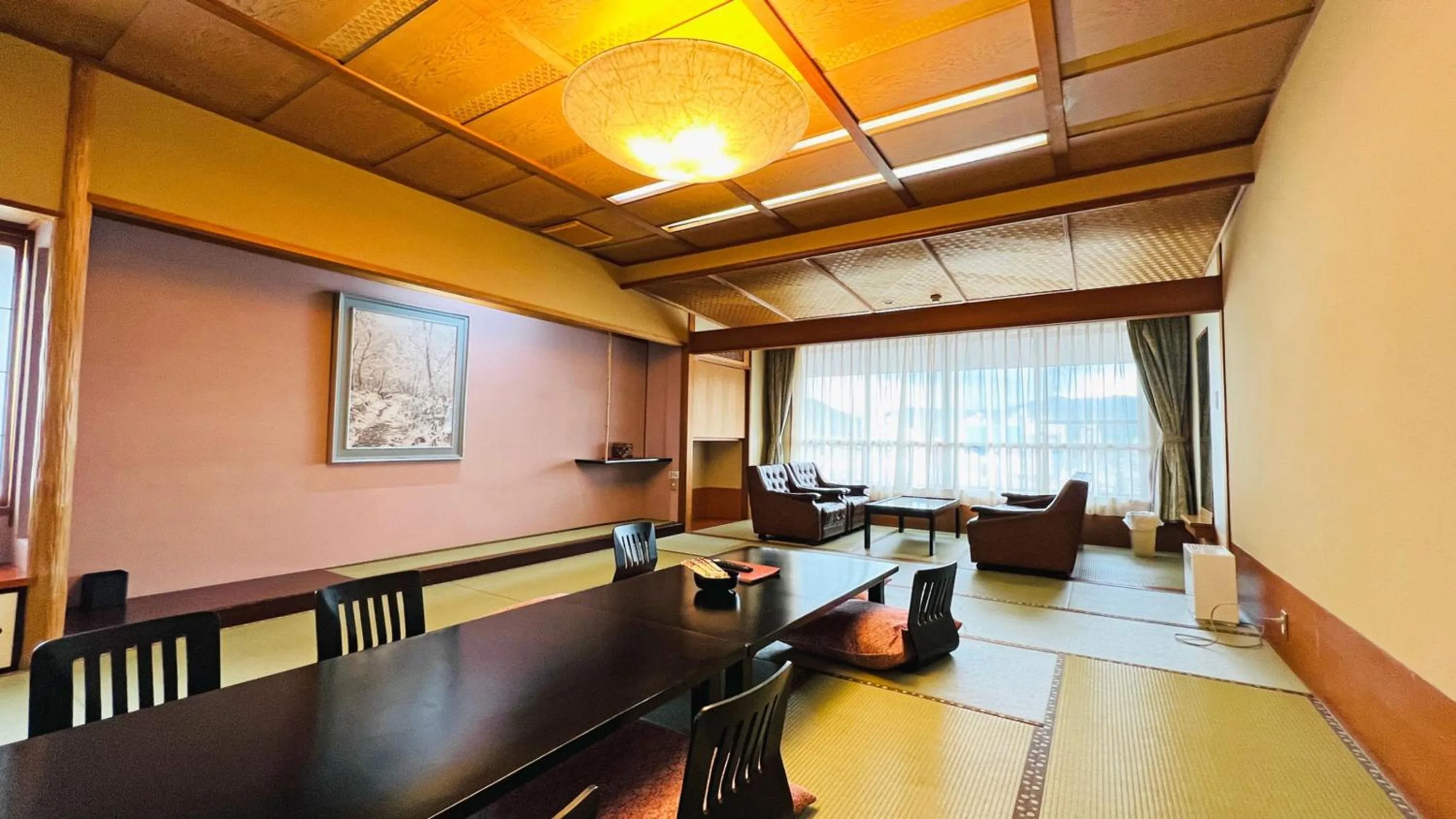 Photo of the whole room in Houshoutei