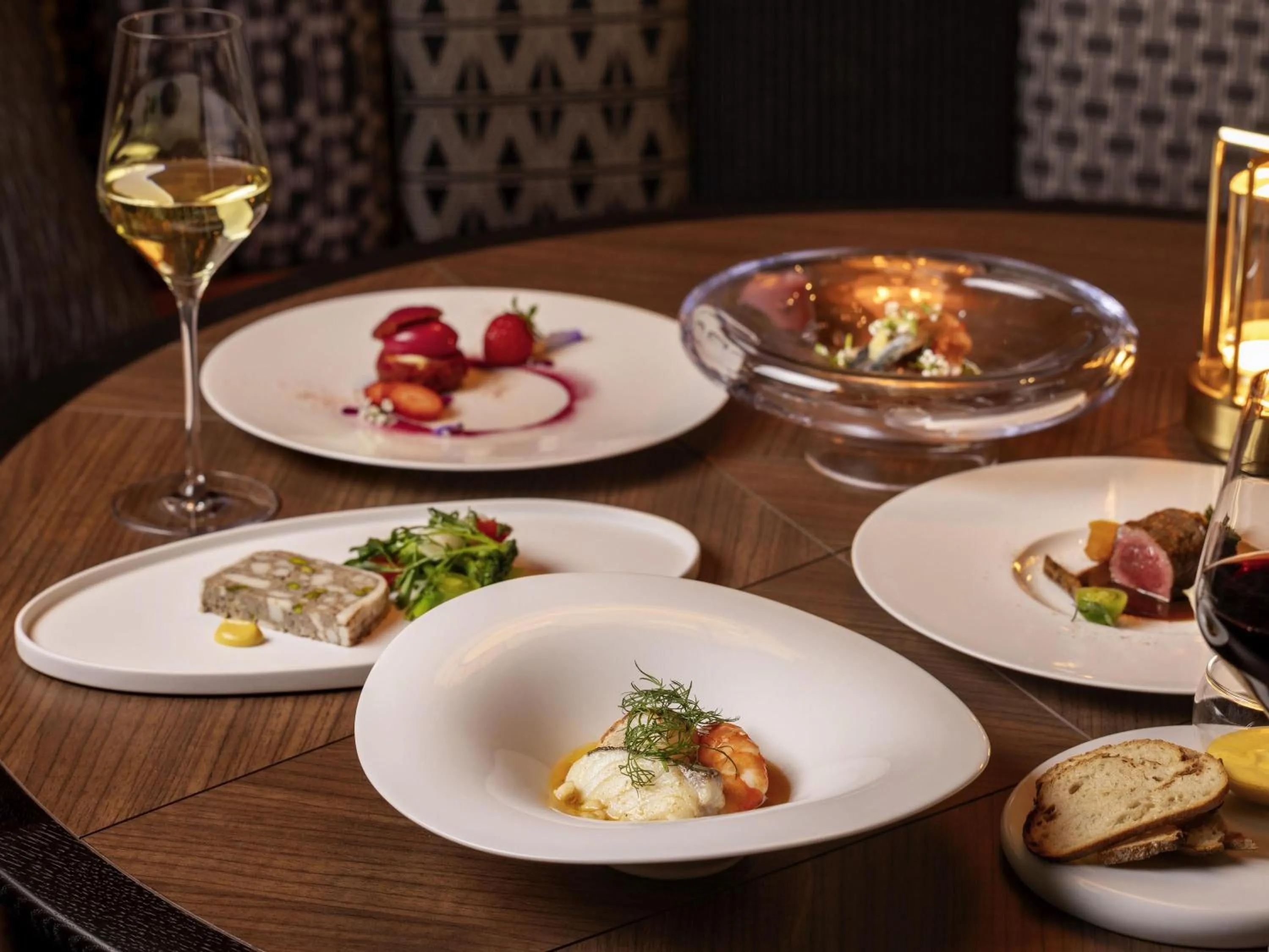 Restaurant/places to eat in Mercure Tokyo Hibiya