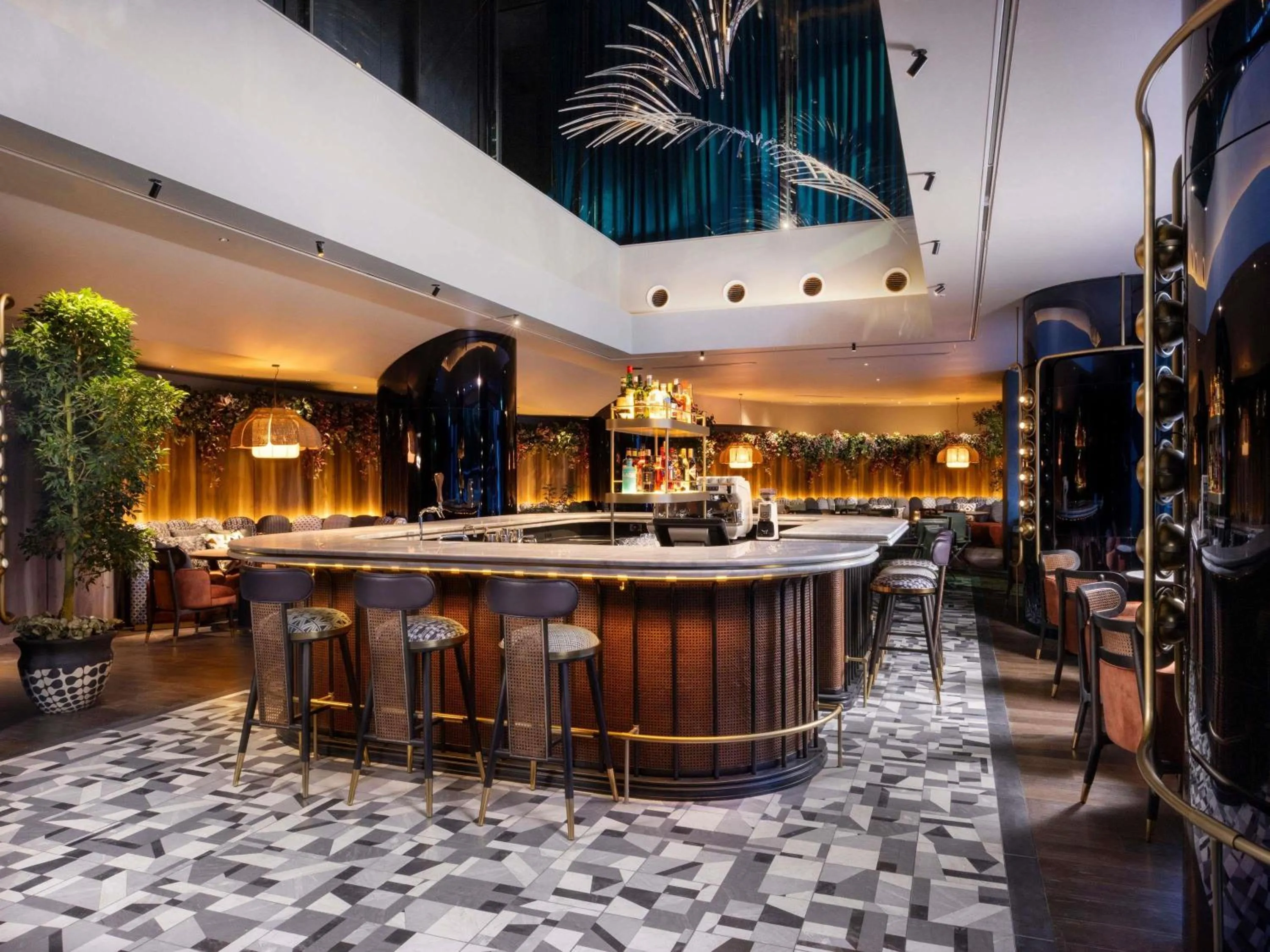 Restaurant/places to eat in Mercure Tokyo Hibiya