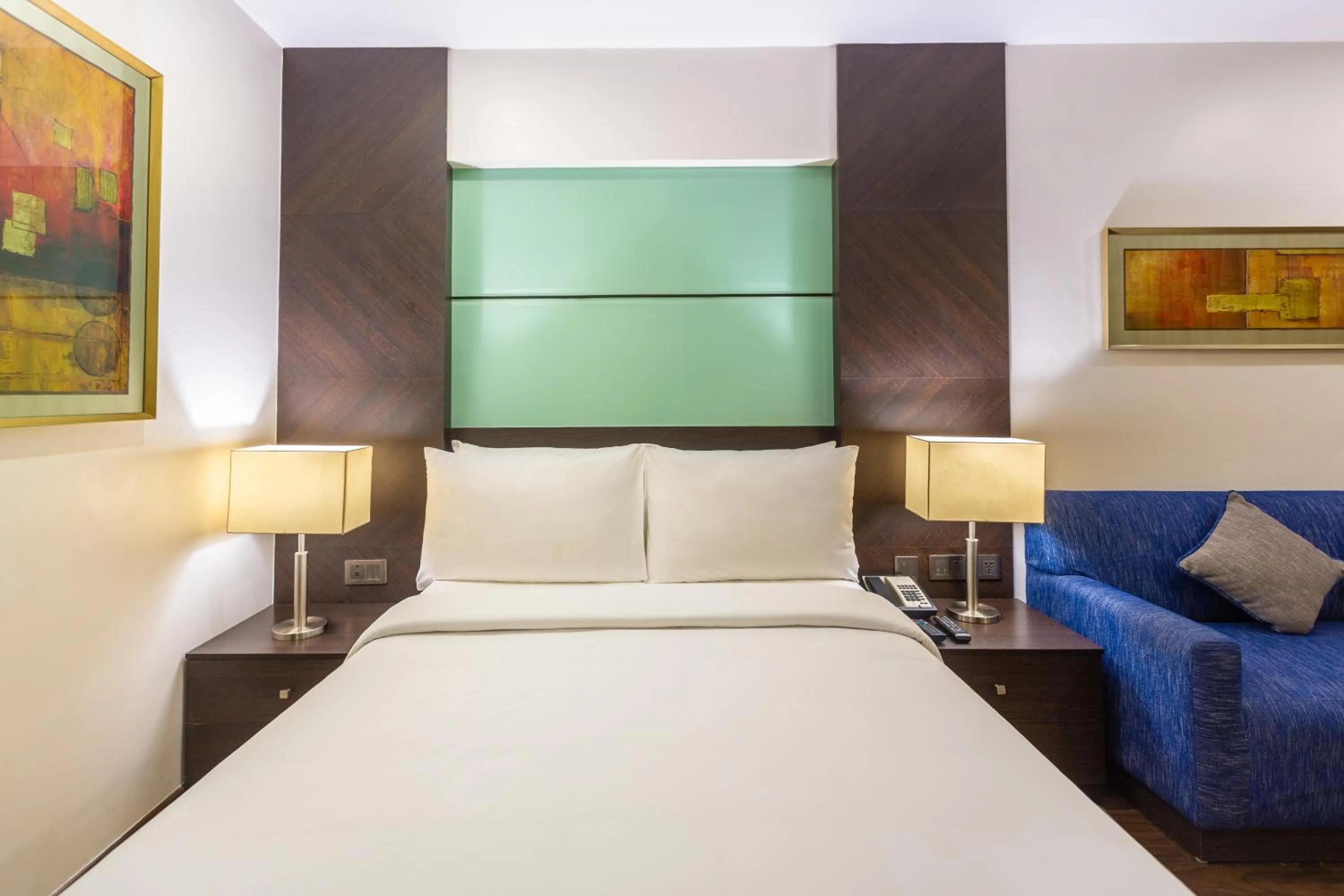 Bed in The Residency, Chennai