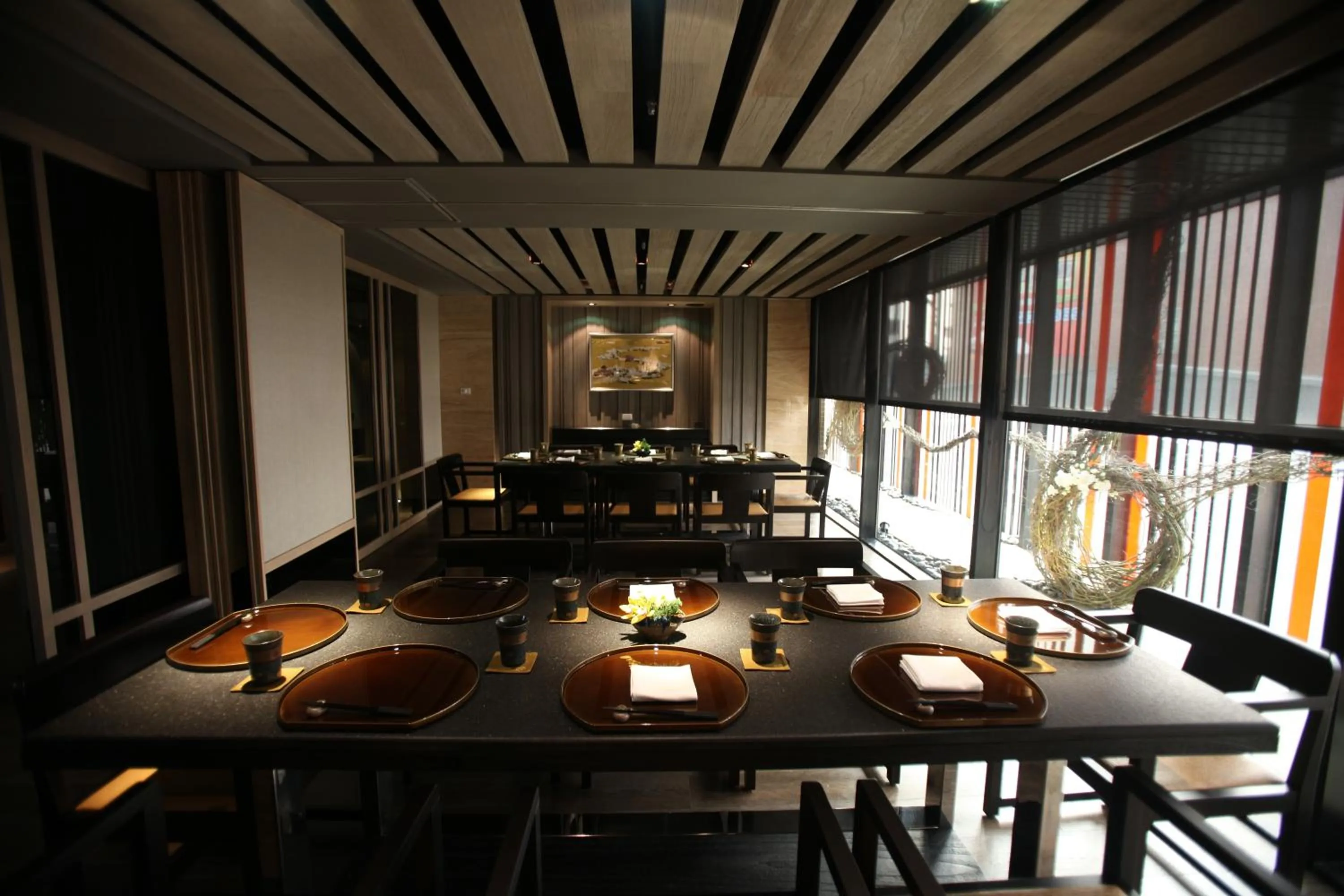 Restaurant/places to eat in Monarch Skyline Hotel-Near Taimall