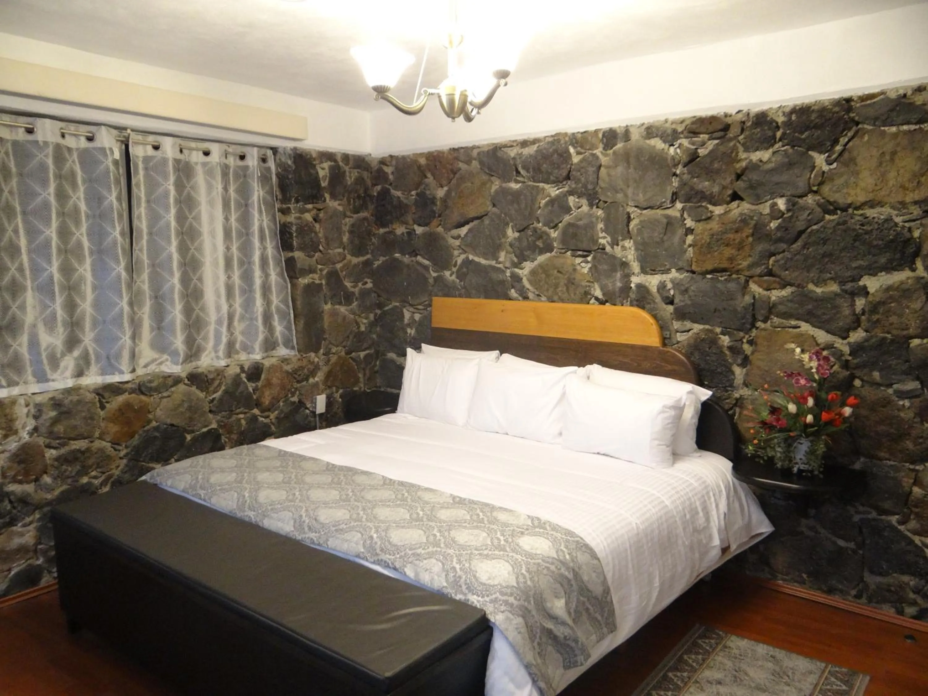 Bed in Regis Hotel Boutique