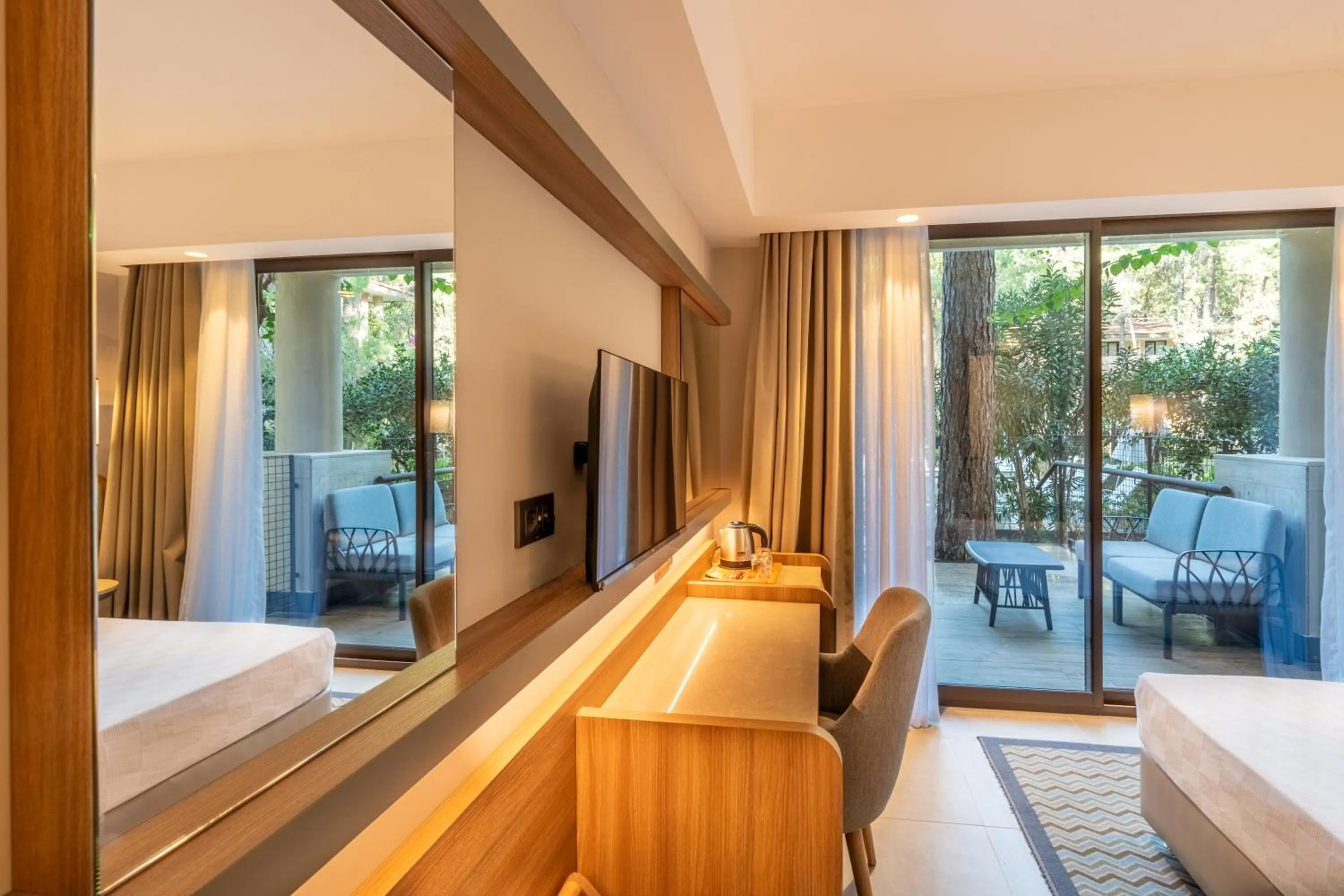 Photo of the whole room in Champion Holiday Village