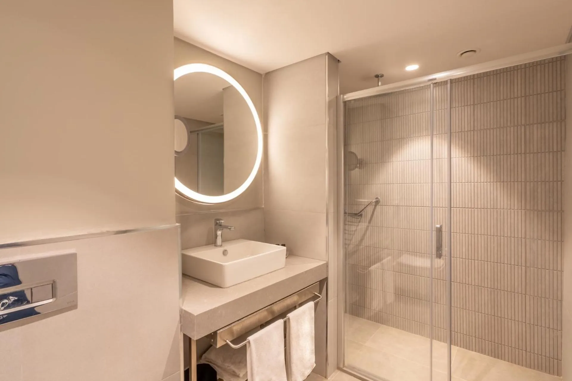 Shower in Champion Holiday Village