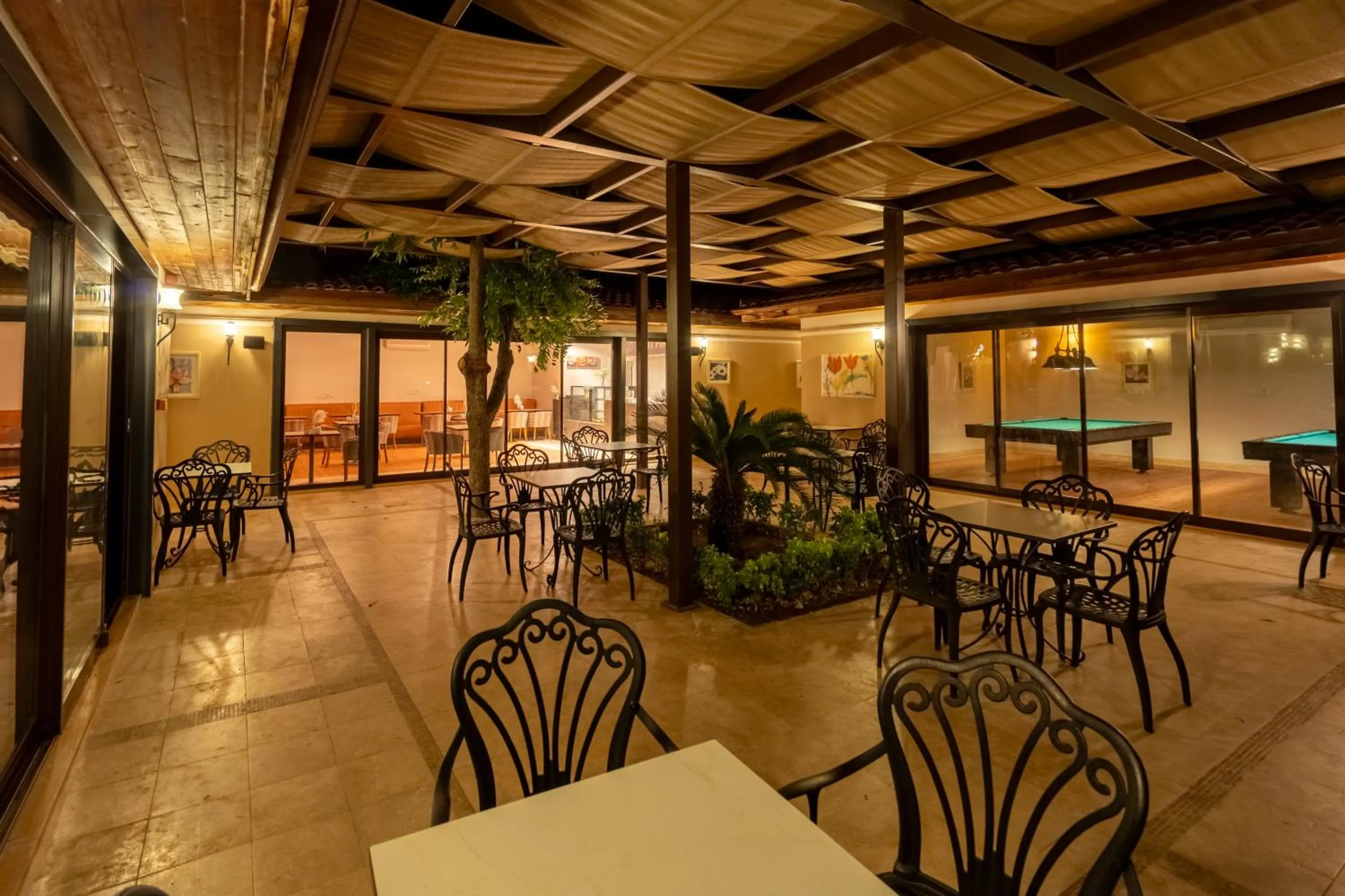 Restaurant/places to eat in Champion Holiday Village