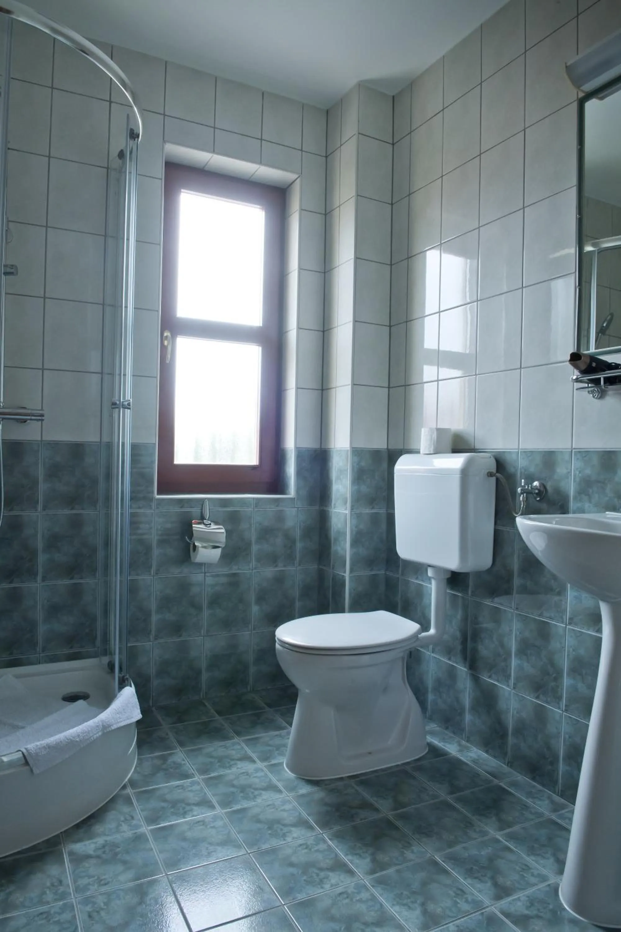 Bathroom in Toldi Fogadó