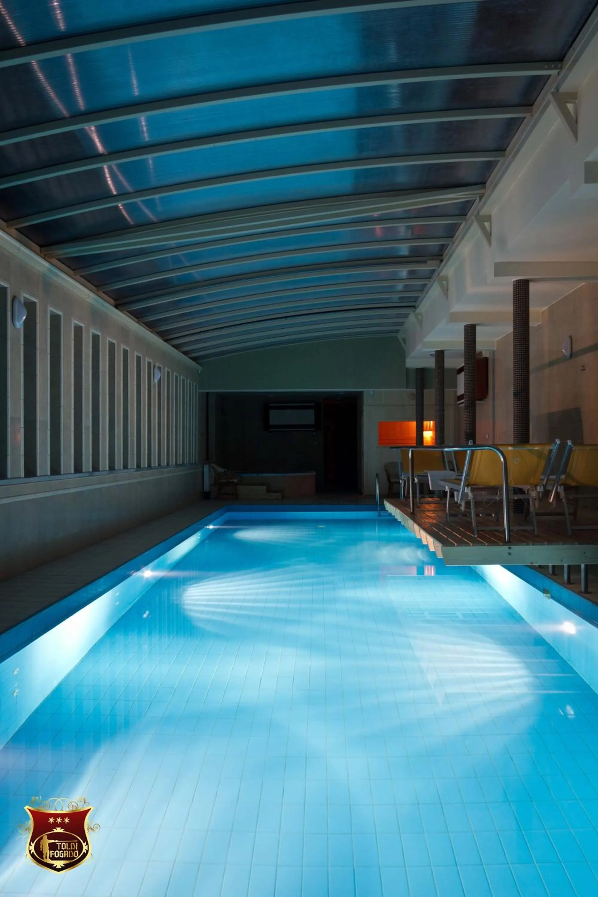 Swimming pool in Toldi Fogadó