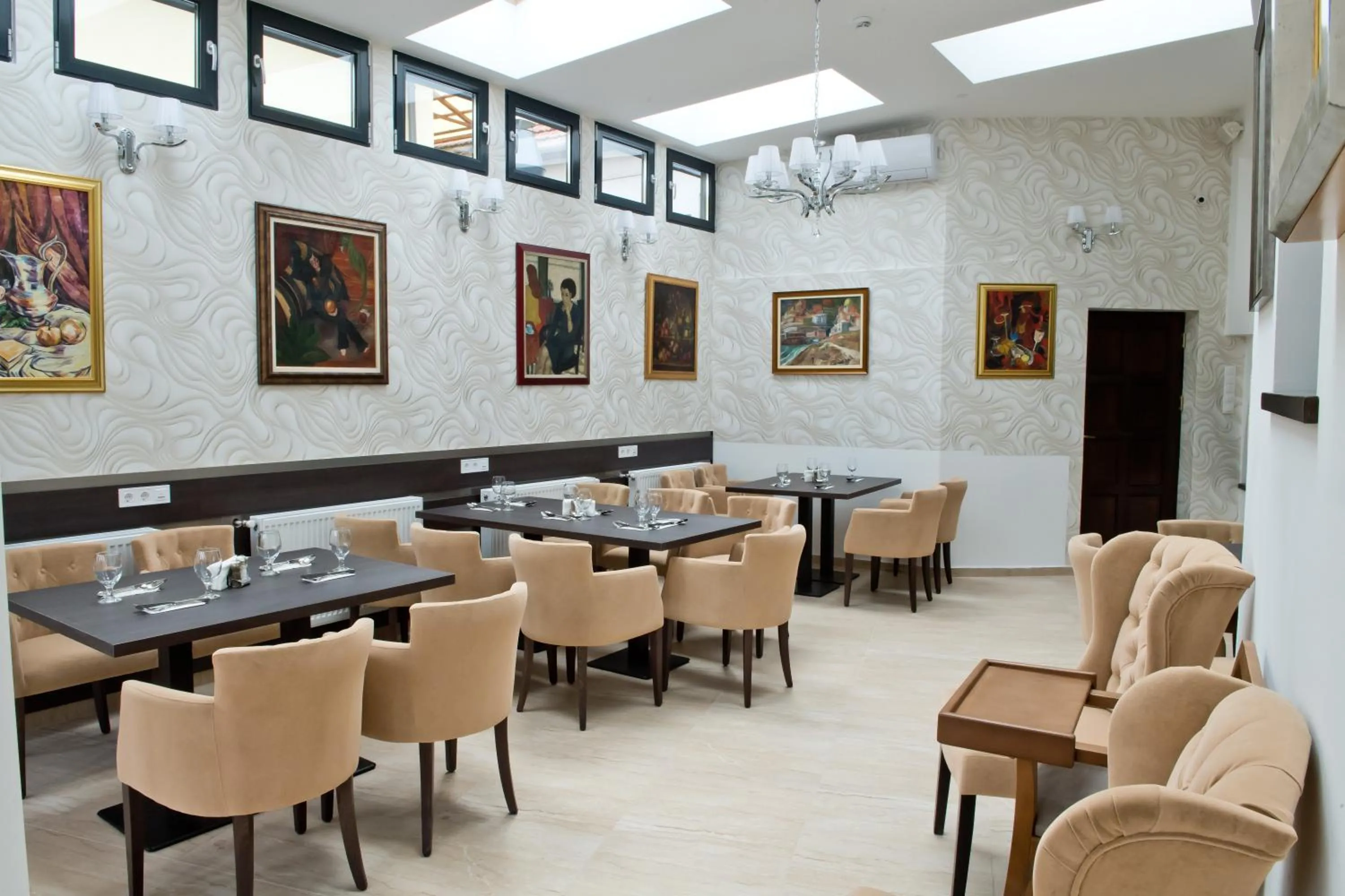 Restaurant/places to eat in Toldi Fogadó