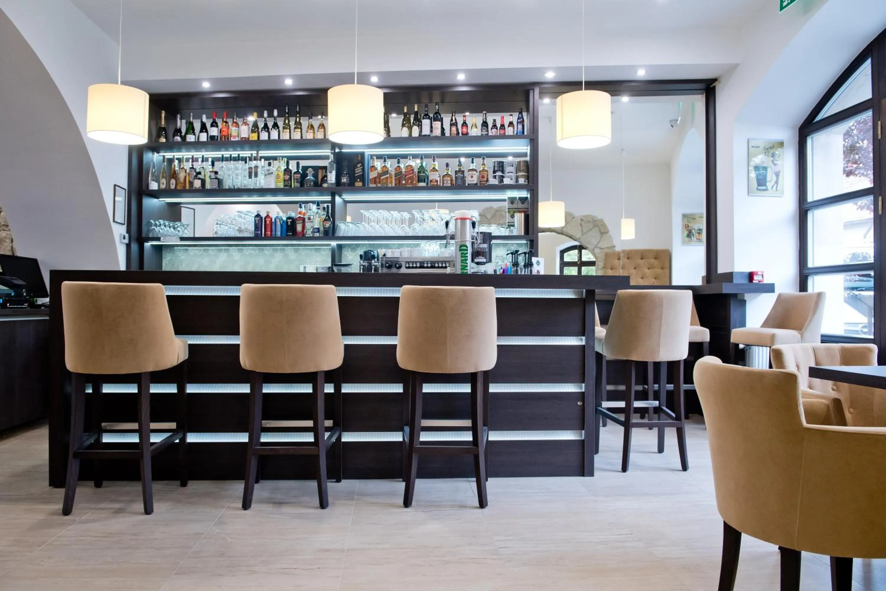 Restaurant/places to eat in Toldi Fogadó