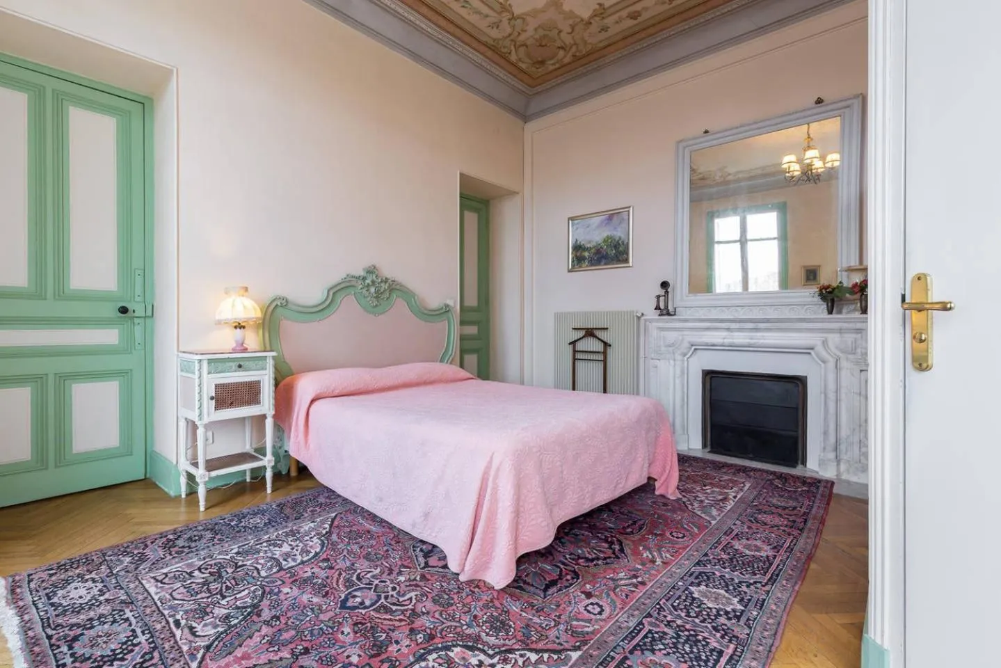 Photo of the whole room, Bed in Résidence La Villa Léonie