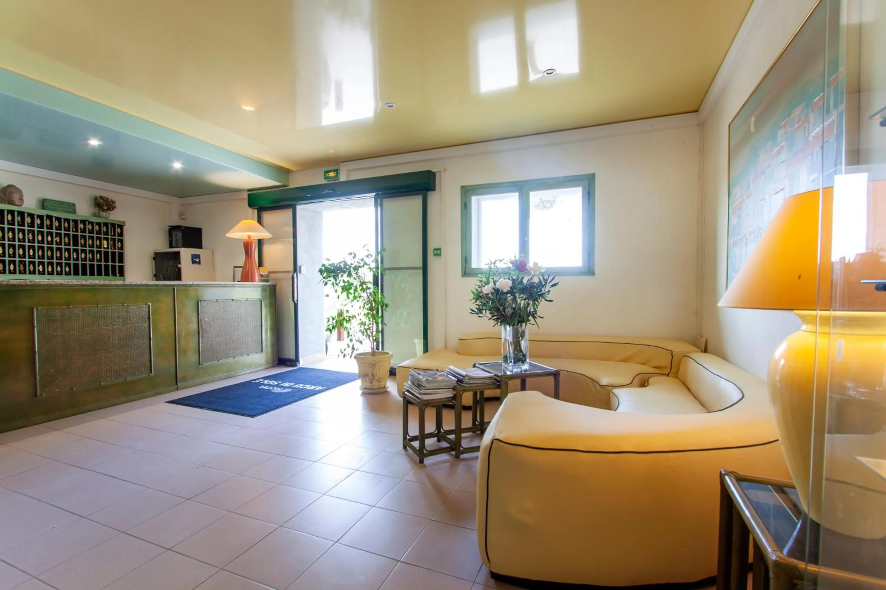 Lobby or reception in Hotel Arcu Di Sole