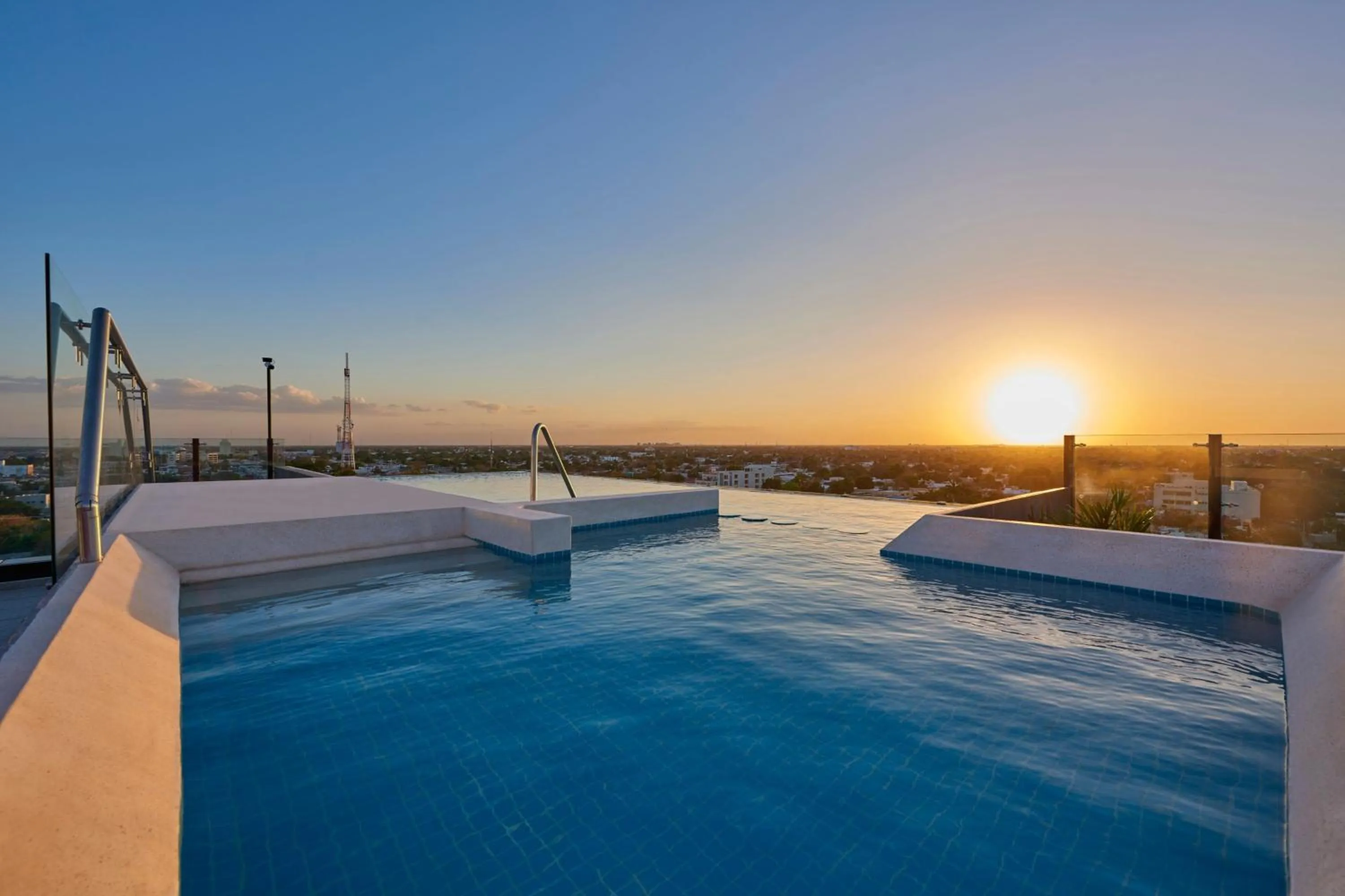 Swimming pool in City Express Plus by Marriott Merida