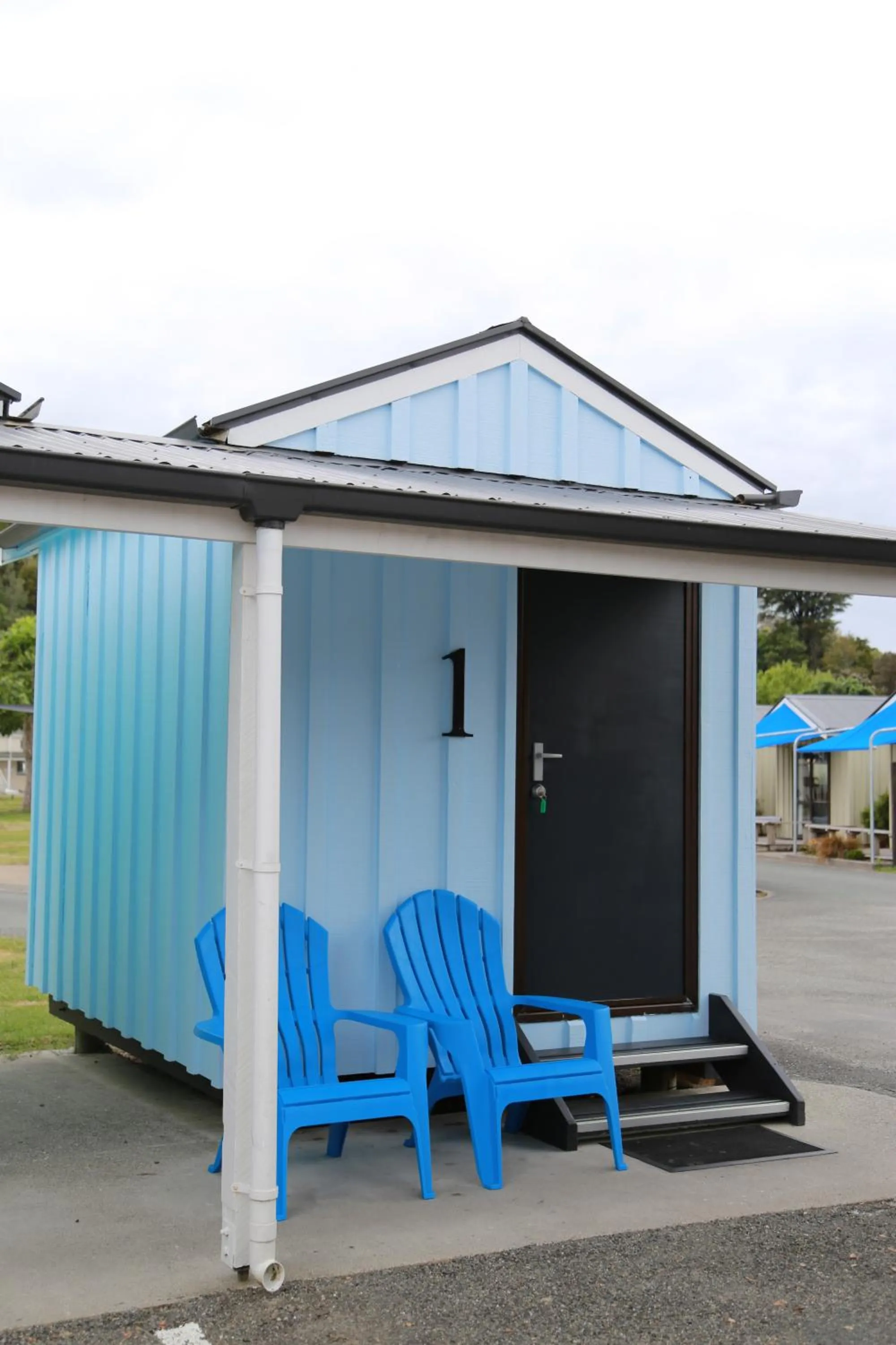Facade/entrance in Kaiteriteri Recreation Reserve Cabins