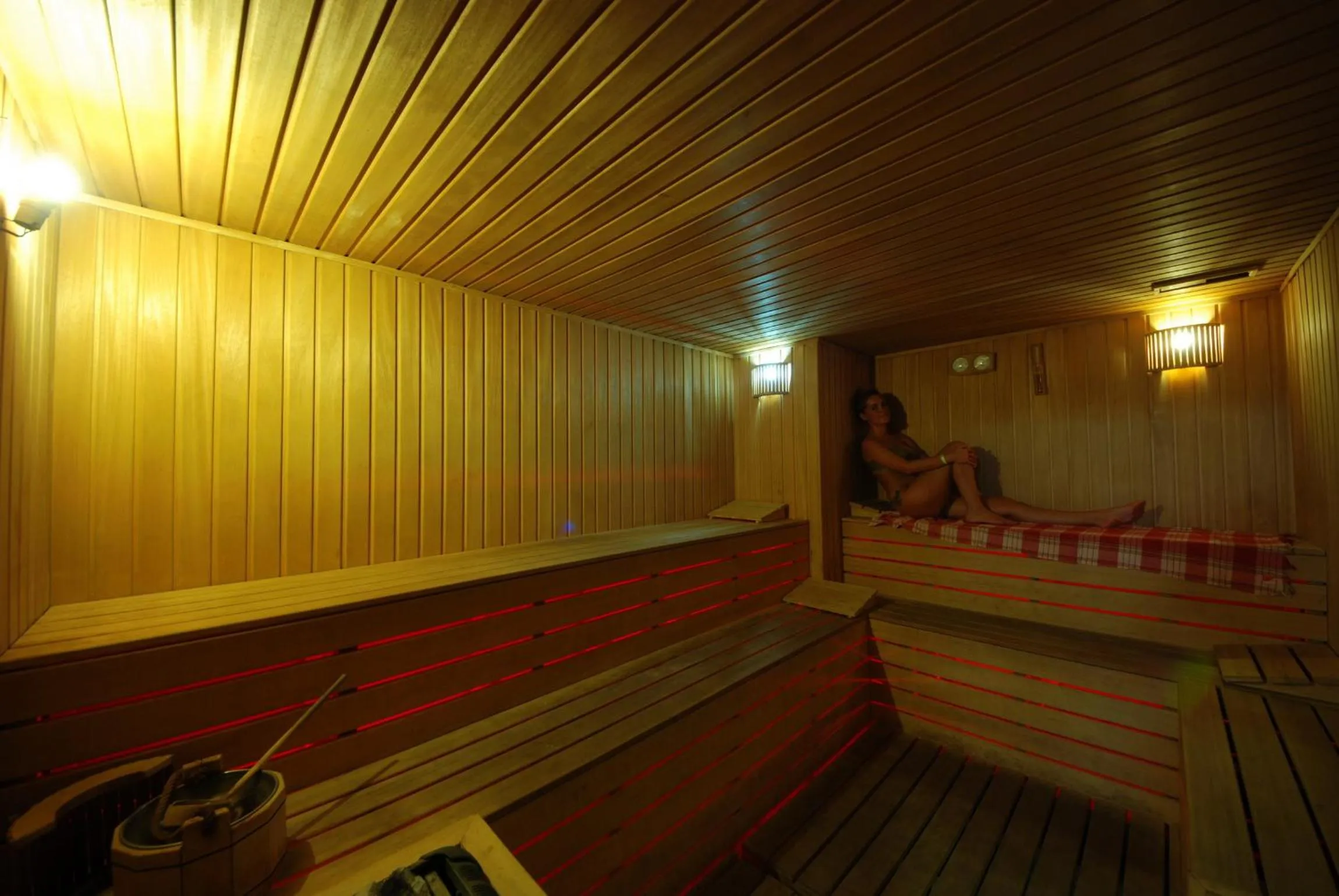 Sauna in Pasa Beach Hotel