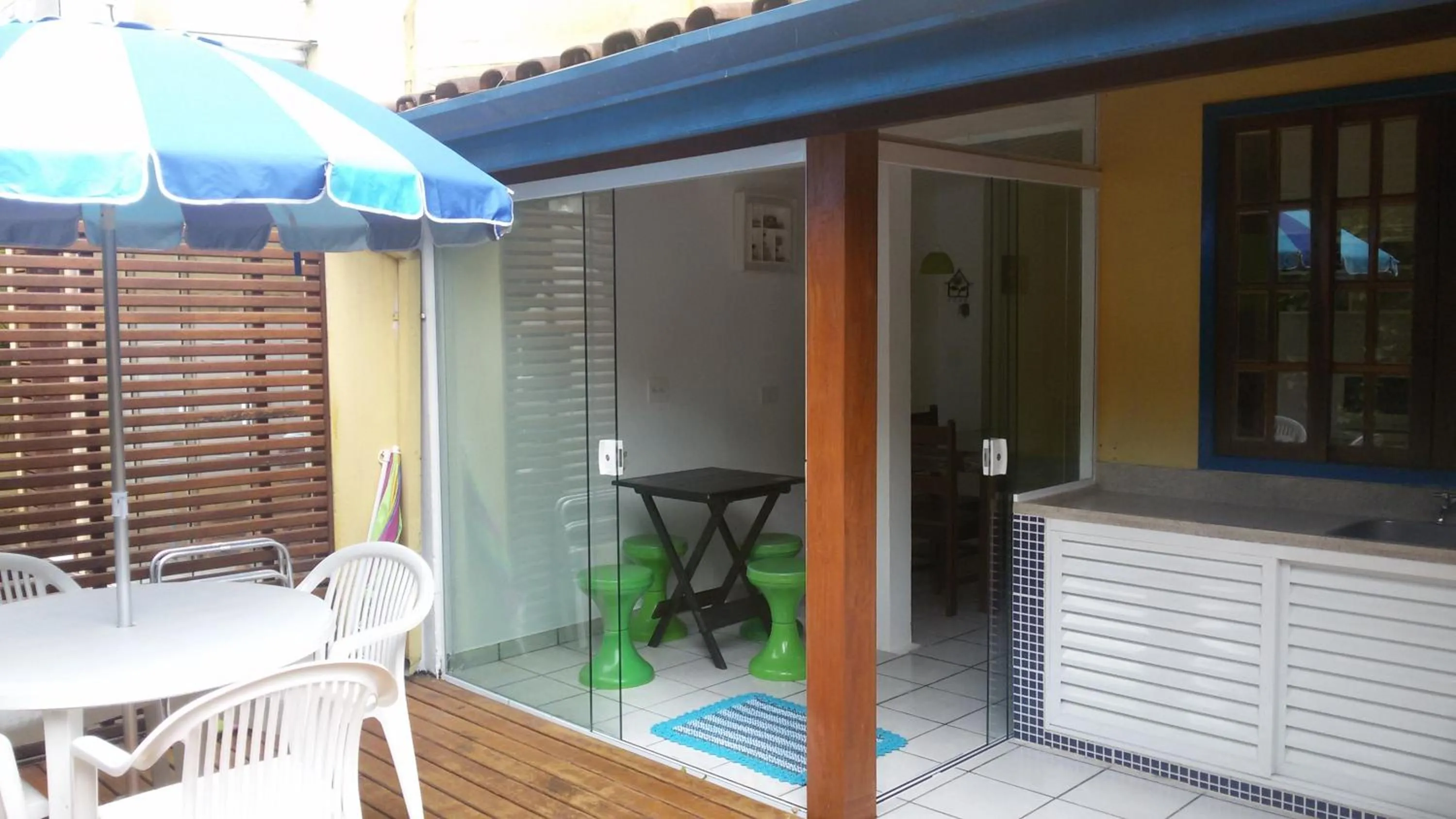 BBQ facilities in Casa em condomínio