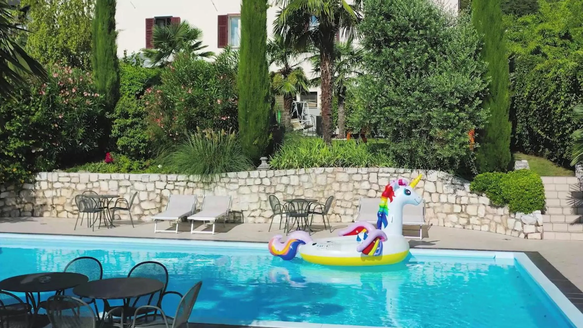 Pool view in Garni Brunnenhof
