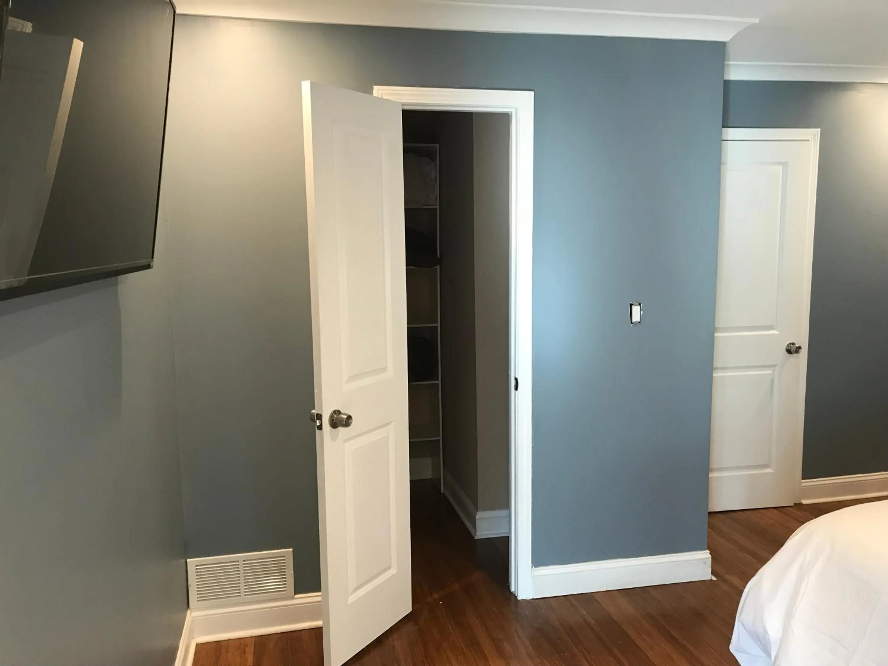 Bedroom, Bed in Flint Hill