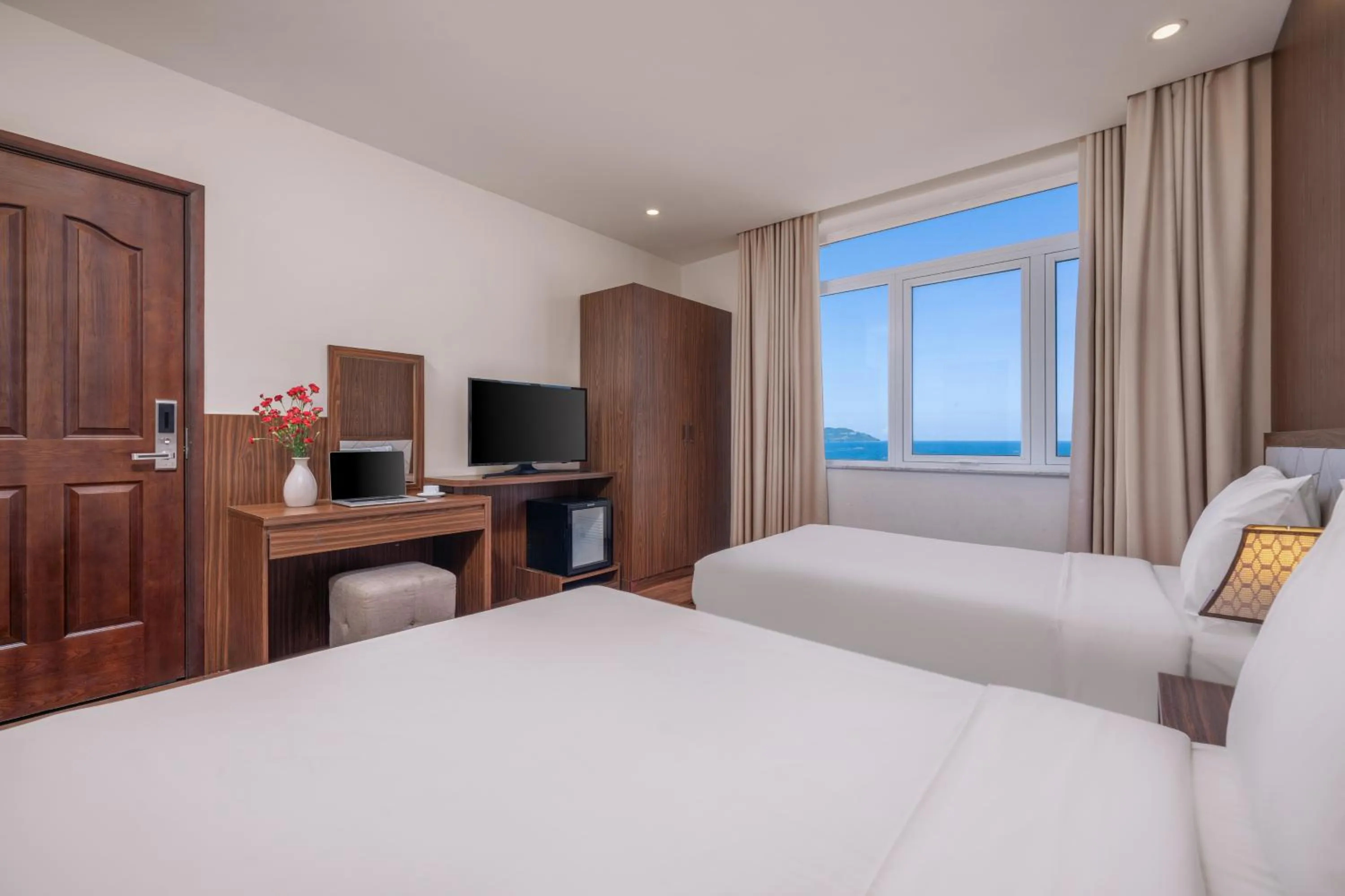 Bedroom, Bed in De Lamour Hotel Da Nang