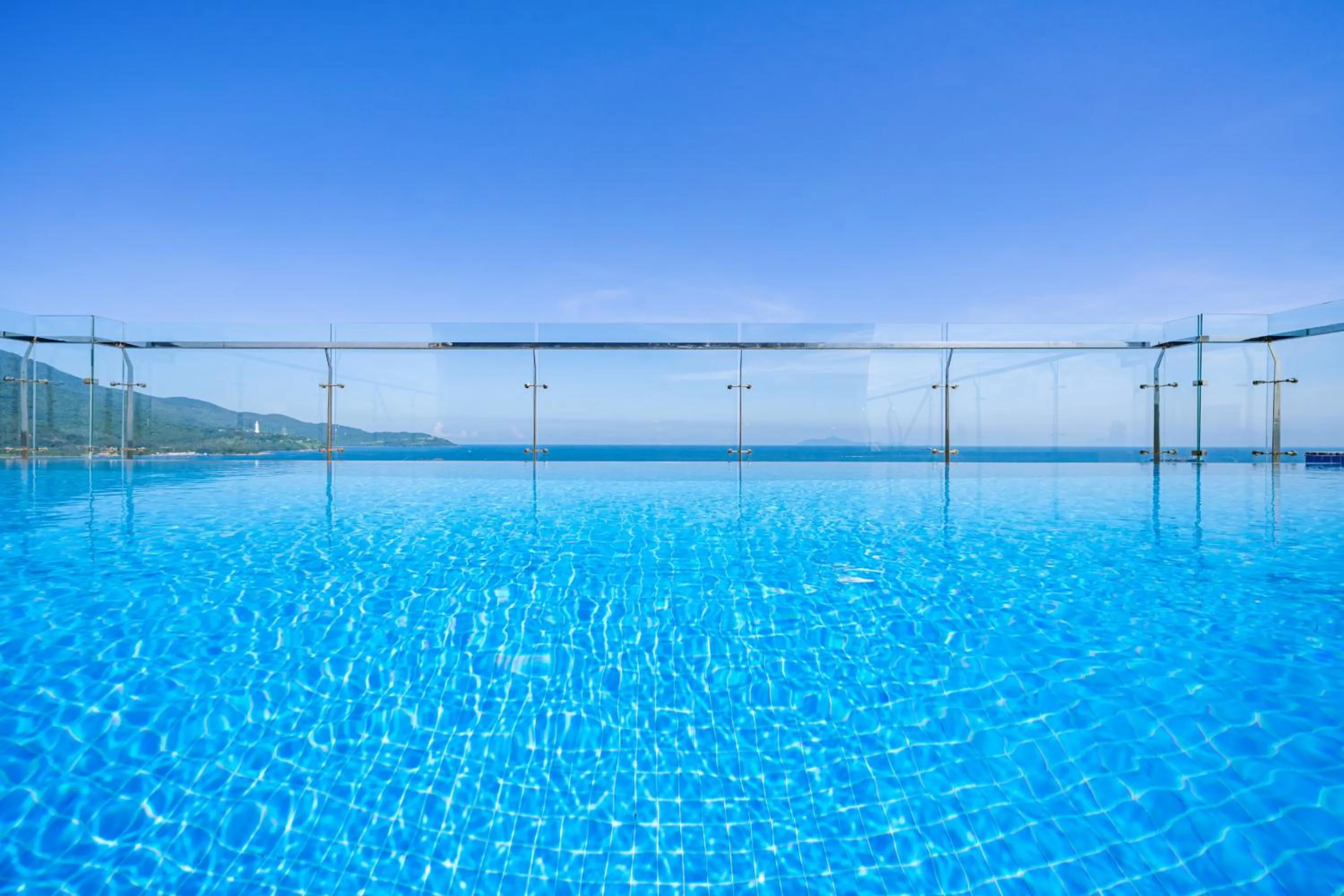 Day in De Lamour Hotel Da Nang