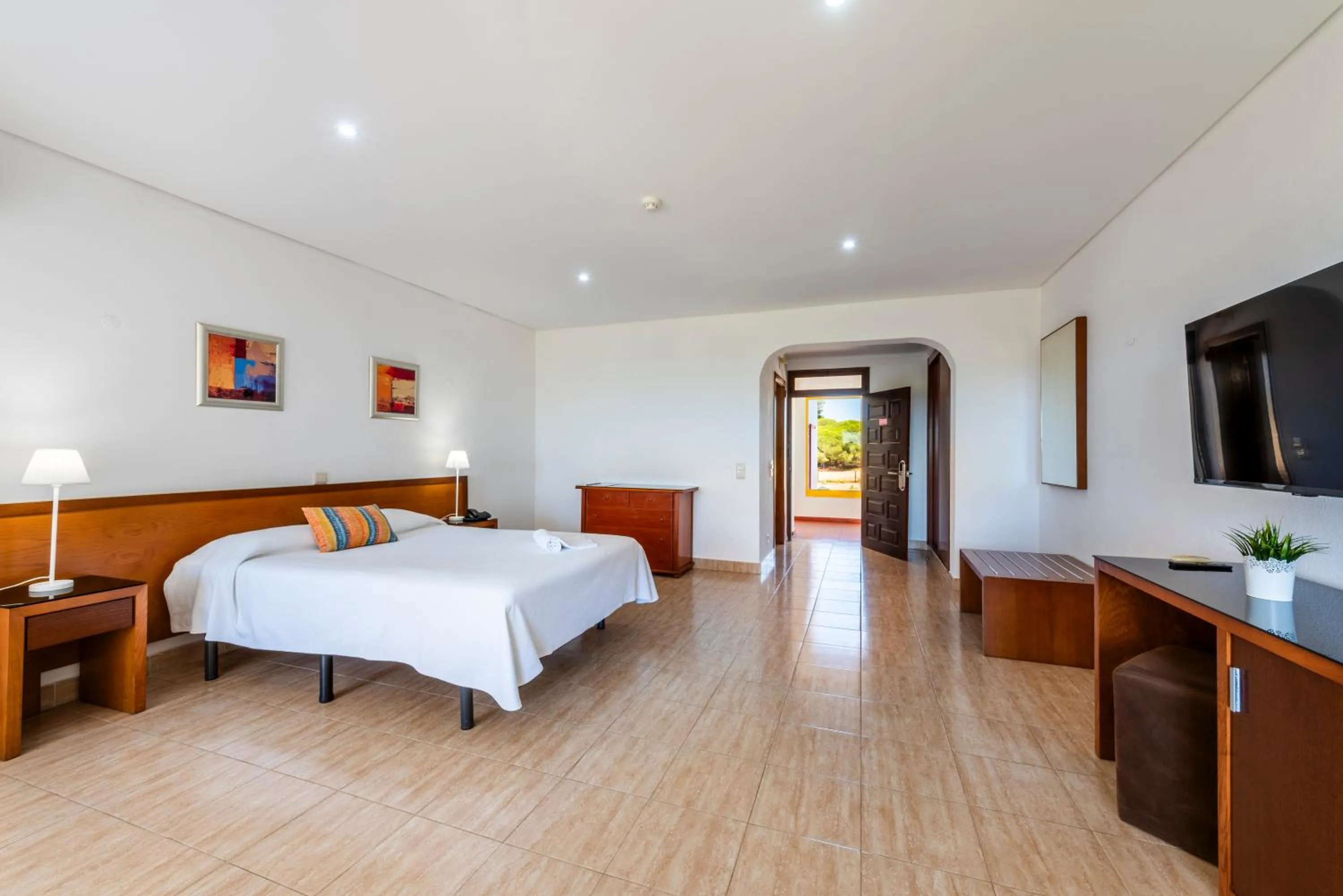 Bedroom, Bed in Hotel Pinhal do Sol